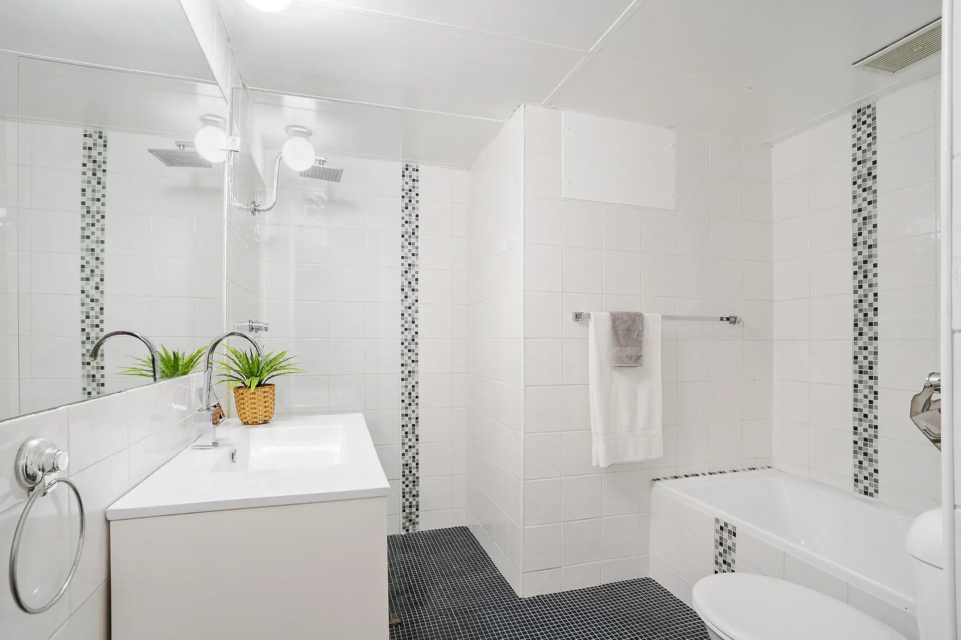 11/6 Francis Road, Artarmon Sold by Shead Property - image 1