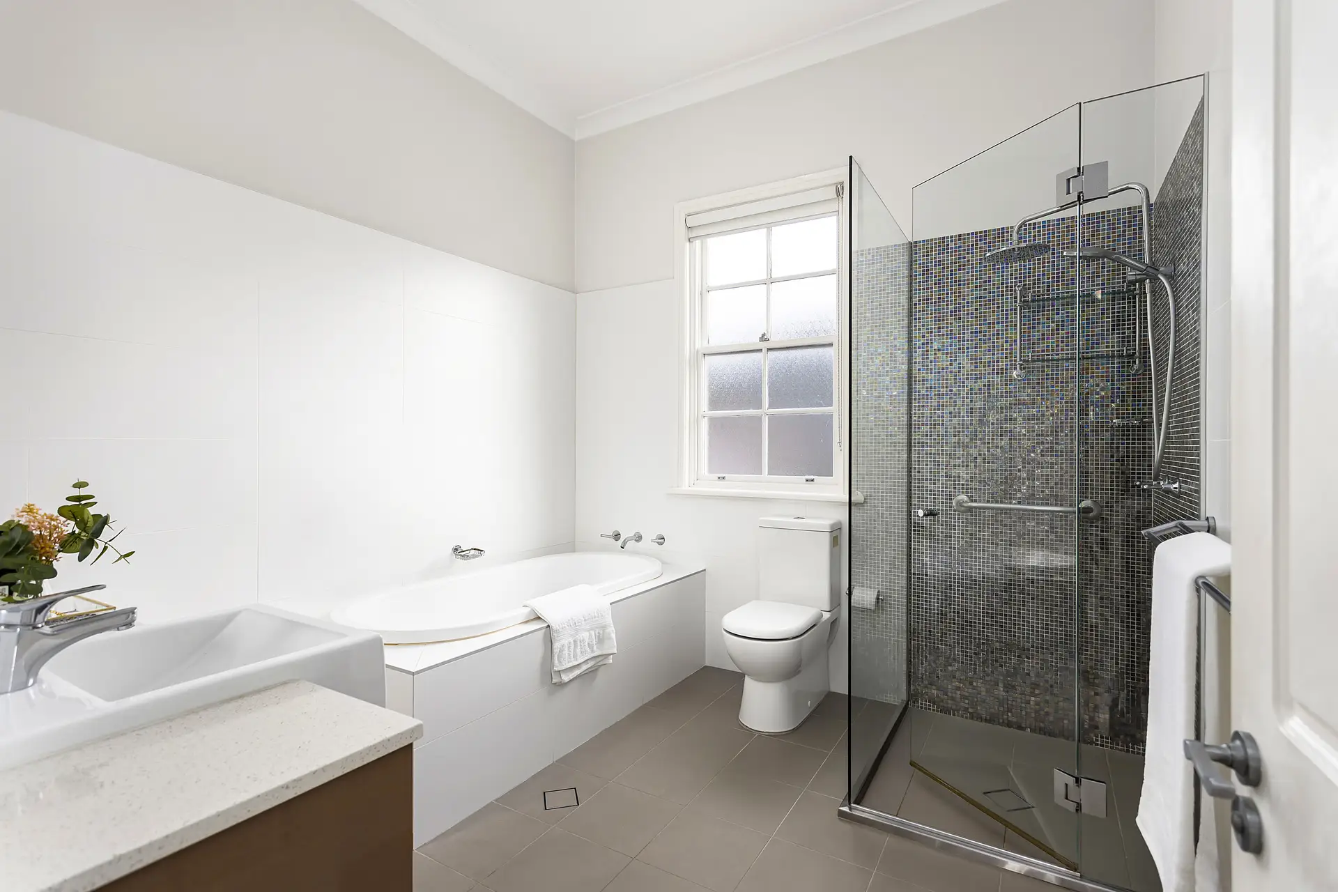 36 Kareela Road, Cremorne Point Sold by Shead Property - image 1