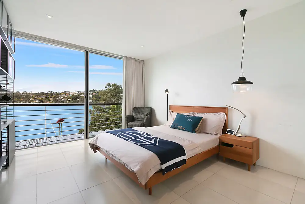 7 The Tor Walk, Castlecrag Sold by Shead Property - image 1