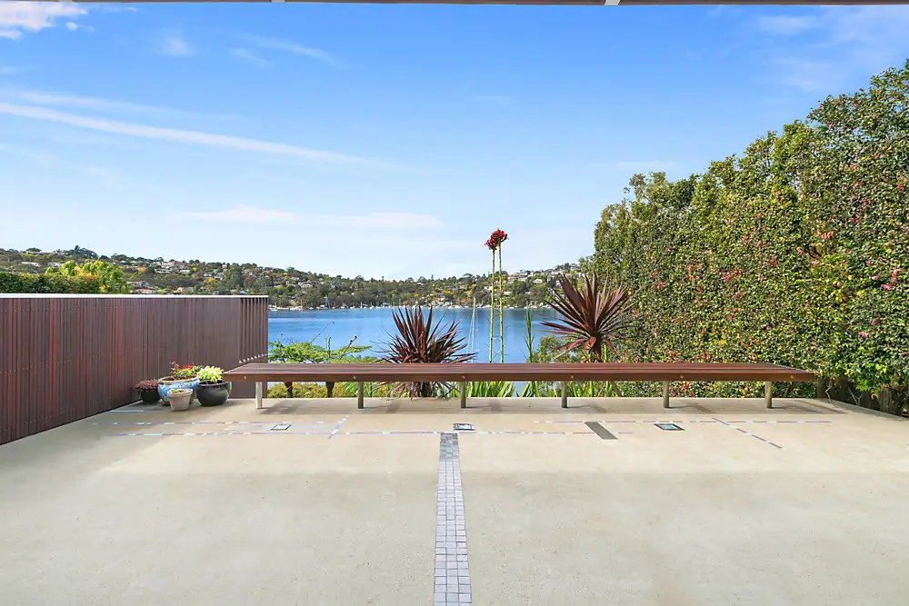 7 The Tor Walk, Castlecrag Sold by Shead Property - image 1