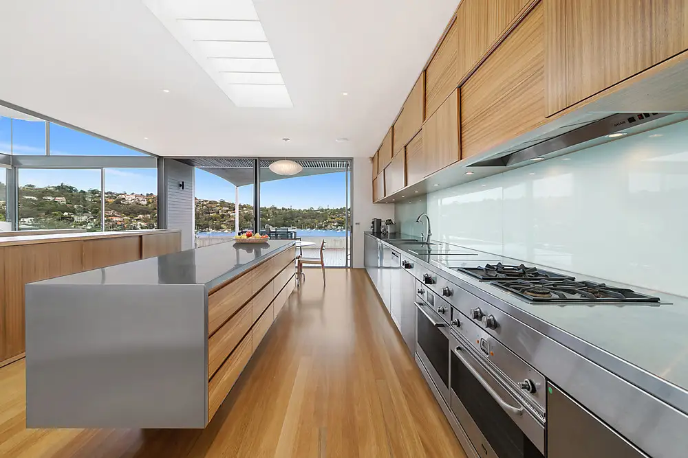 7 The Tor Walk, Castlecrag Sold by Shead Property - image 1