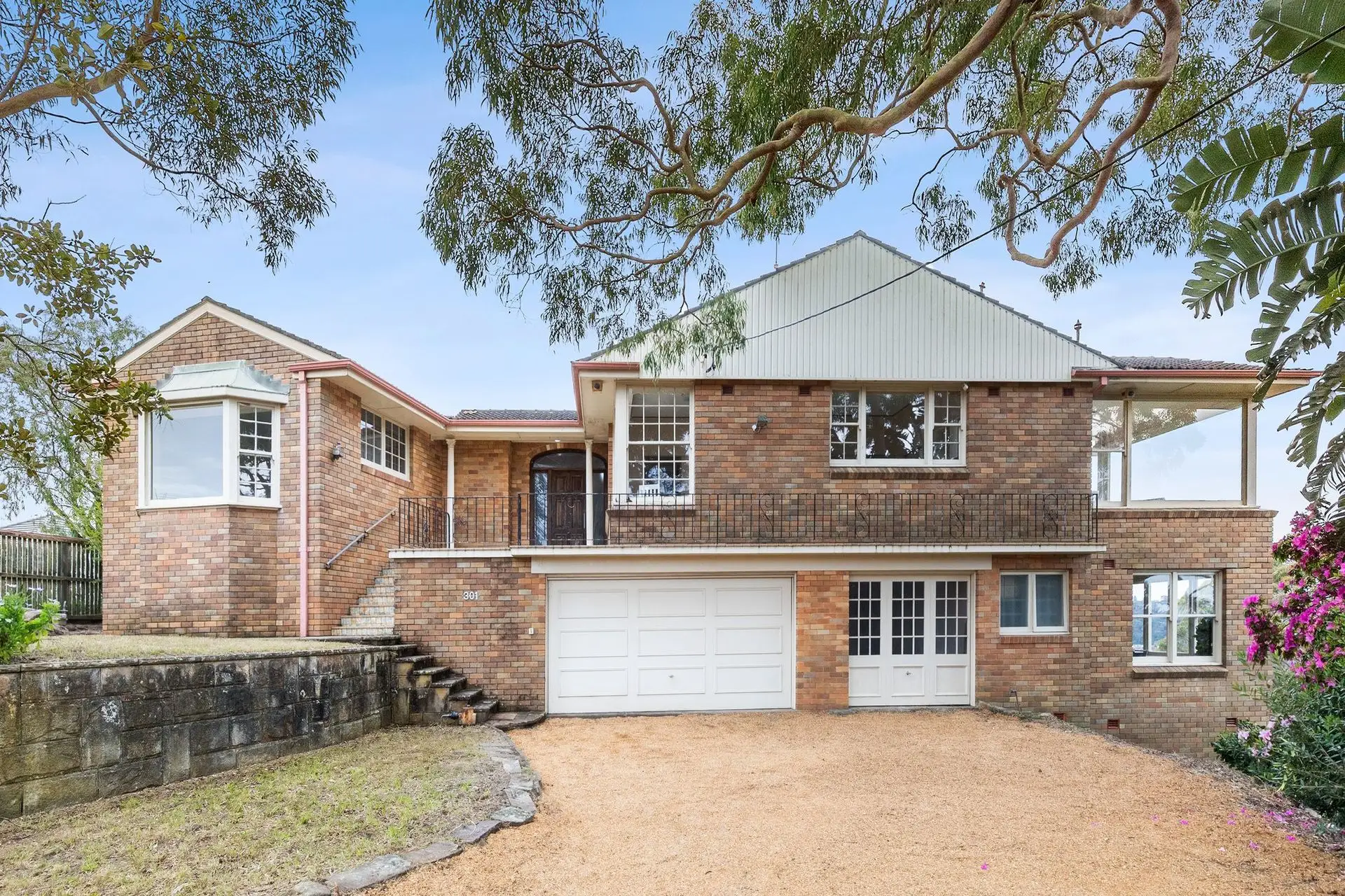 301 Edinburgh Road, Castlecrag Sold by Shead Property - image 1