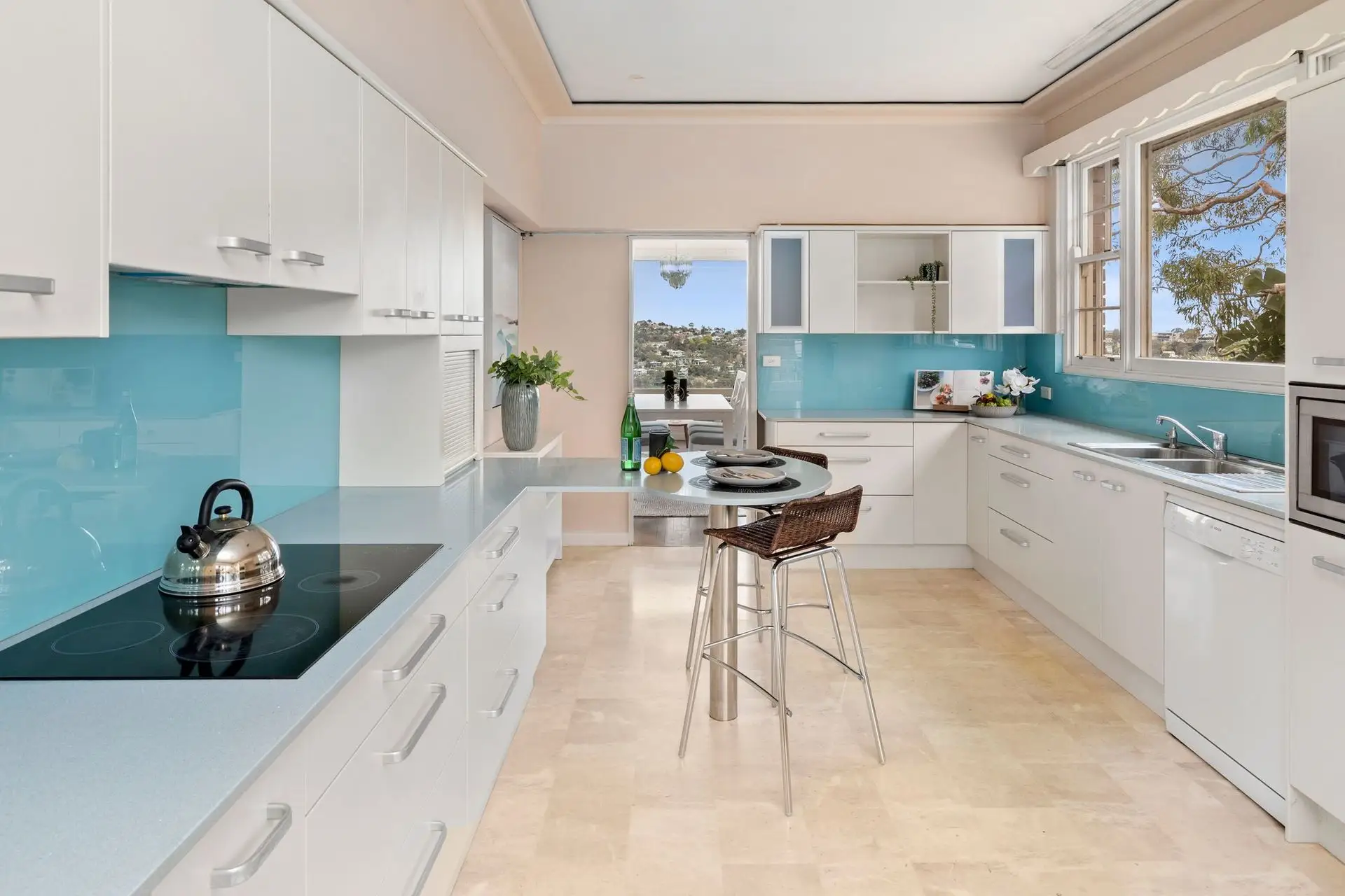 301 Edinburgh Road, Castlecrag Sold by Shead Property - image 1