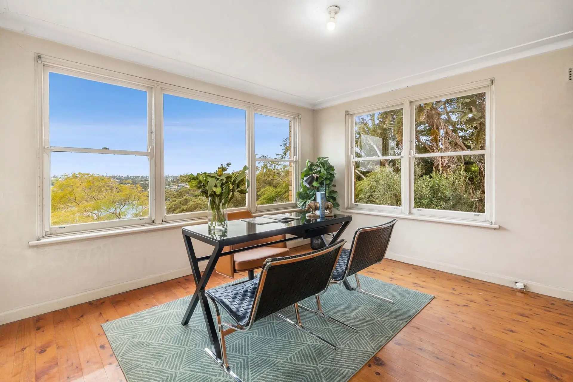 301 Edinburgh Road, Castlecrag Sold by Shead Property - image 1