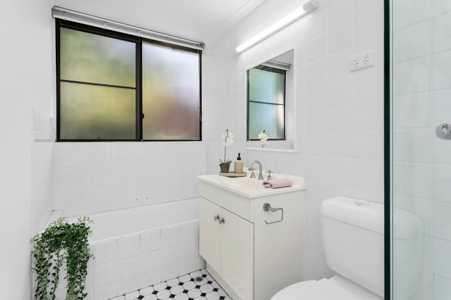 5/4 Peckham Avenue, Chatswood Sold by Shead Property - image 1