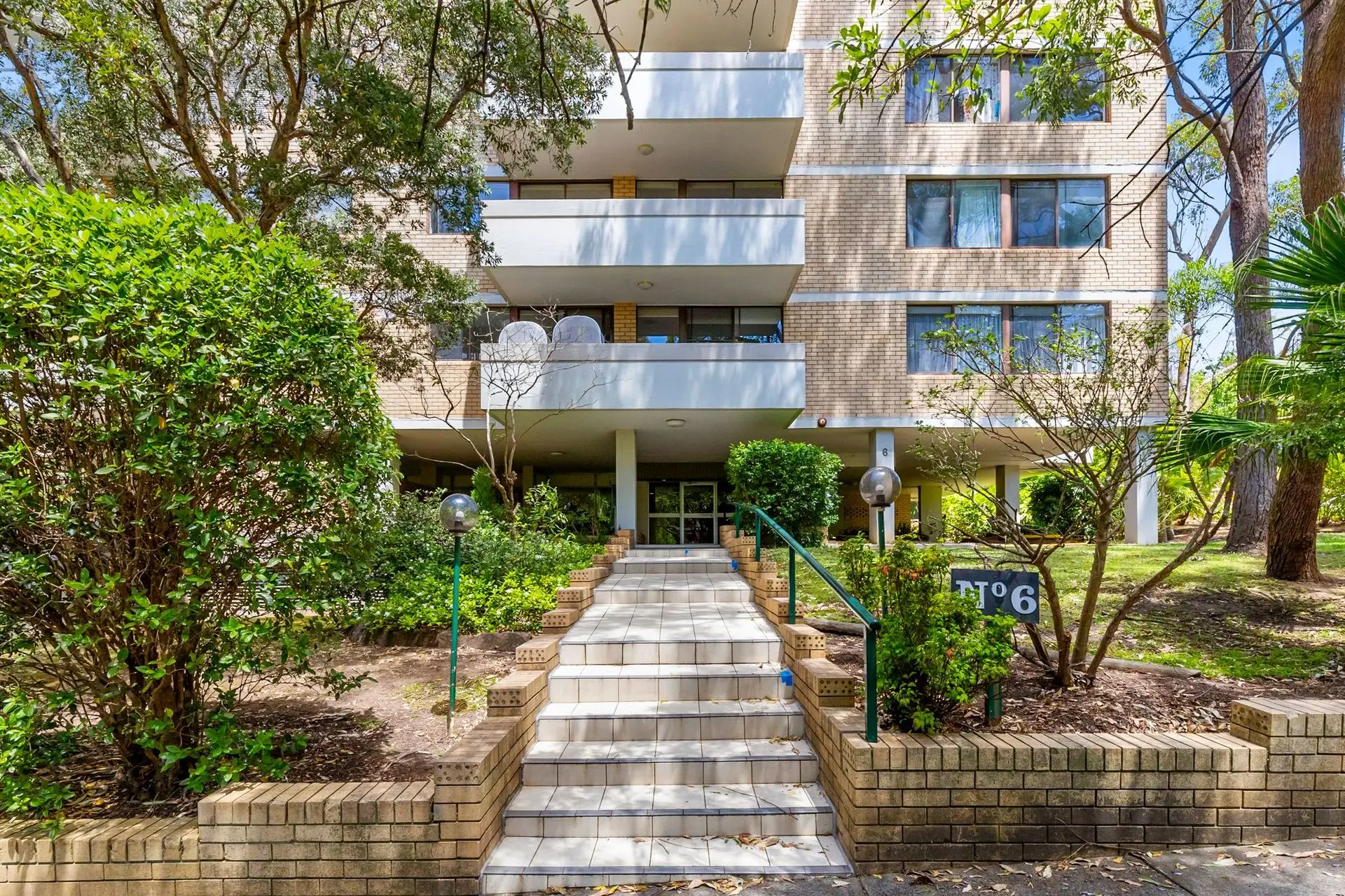 10/6 Francis Road, Artarmon Sold by Shead Property - image 1