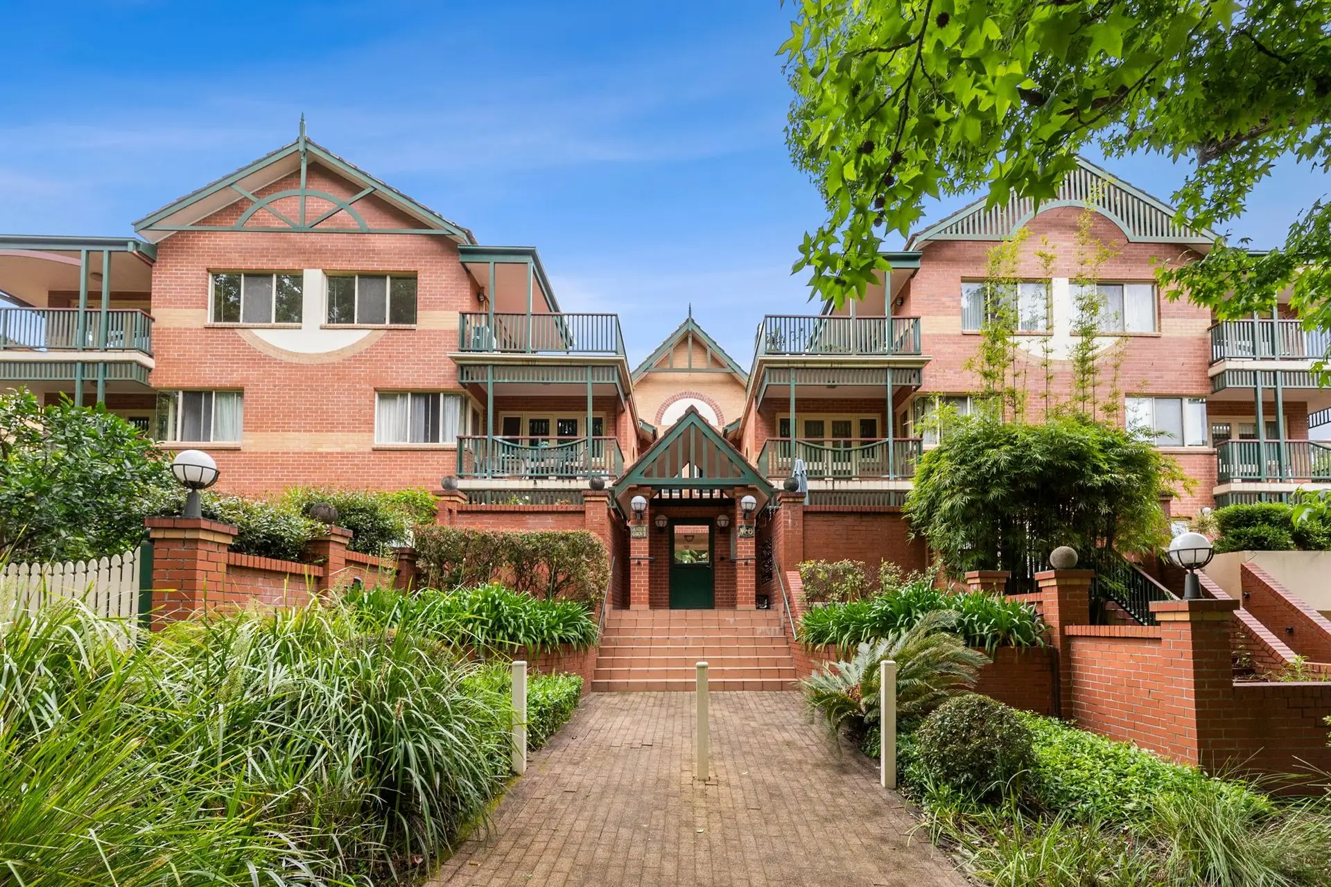 20/4-6 Eddy Road, Chatswood Sold by Shead Property - image 1