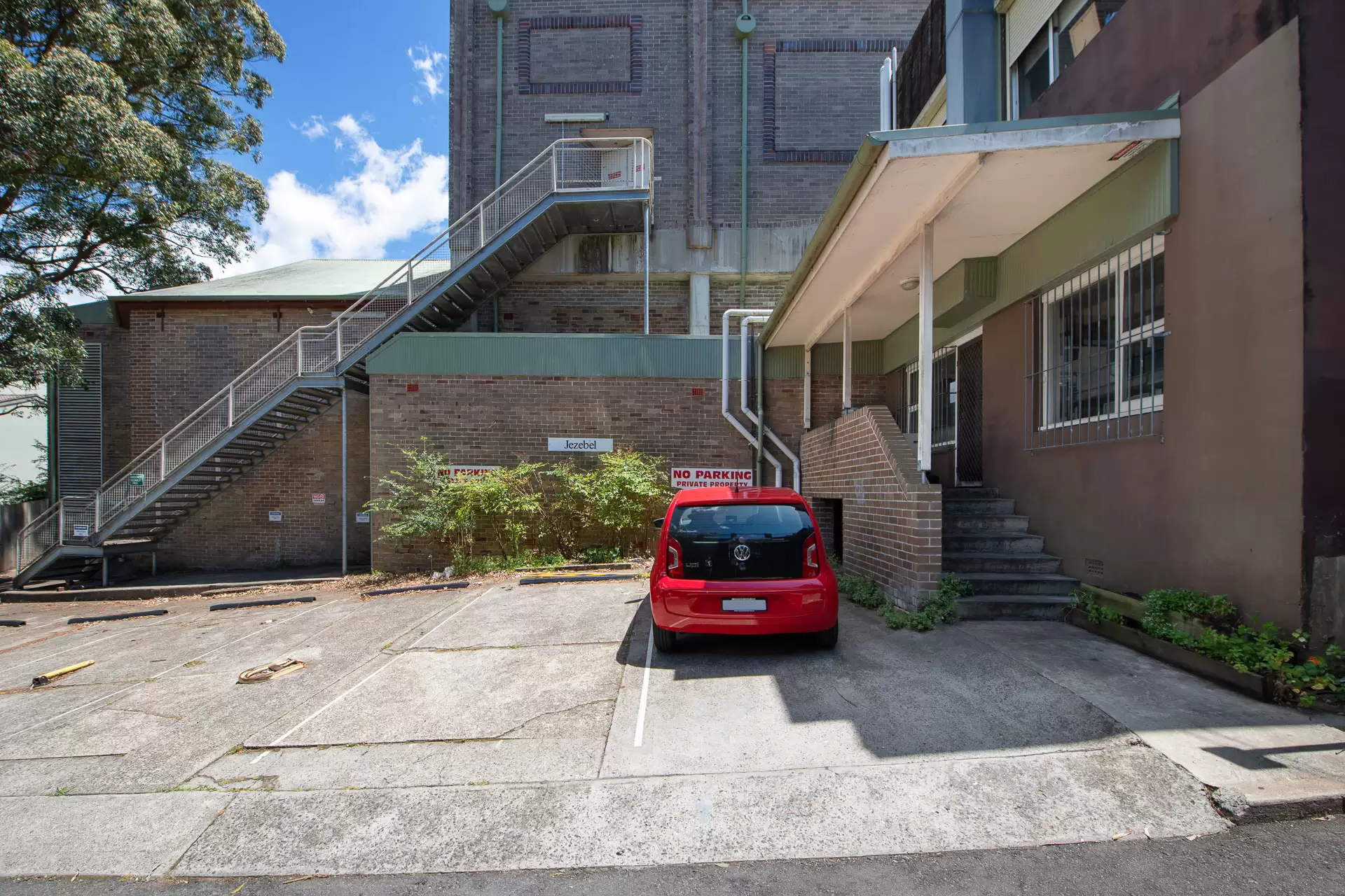 Roseville Leased by Shead Property - image 1