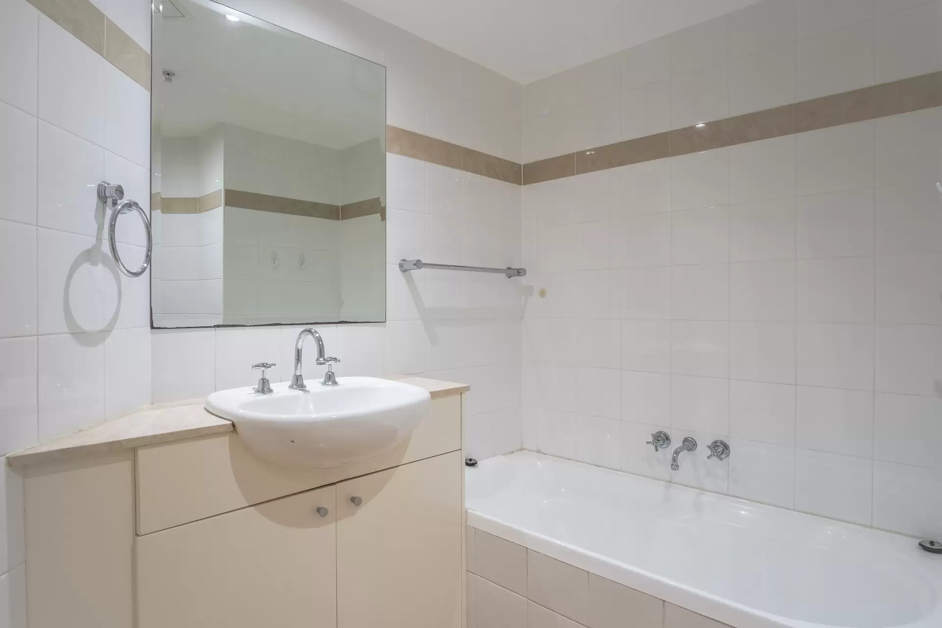 Chatswood Leased by Shead Property - image 1