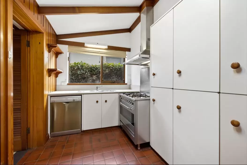 Chatswood Leased by Shead Property - image 1