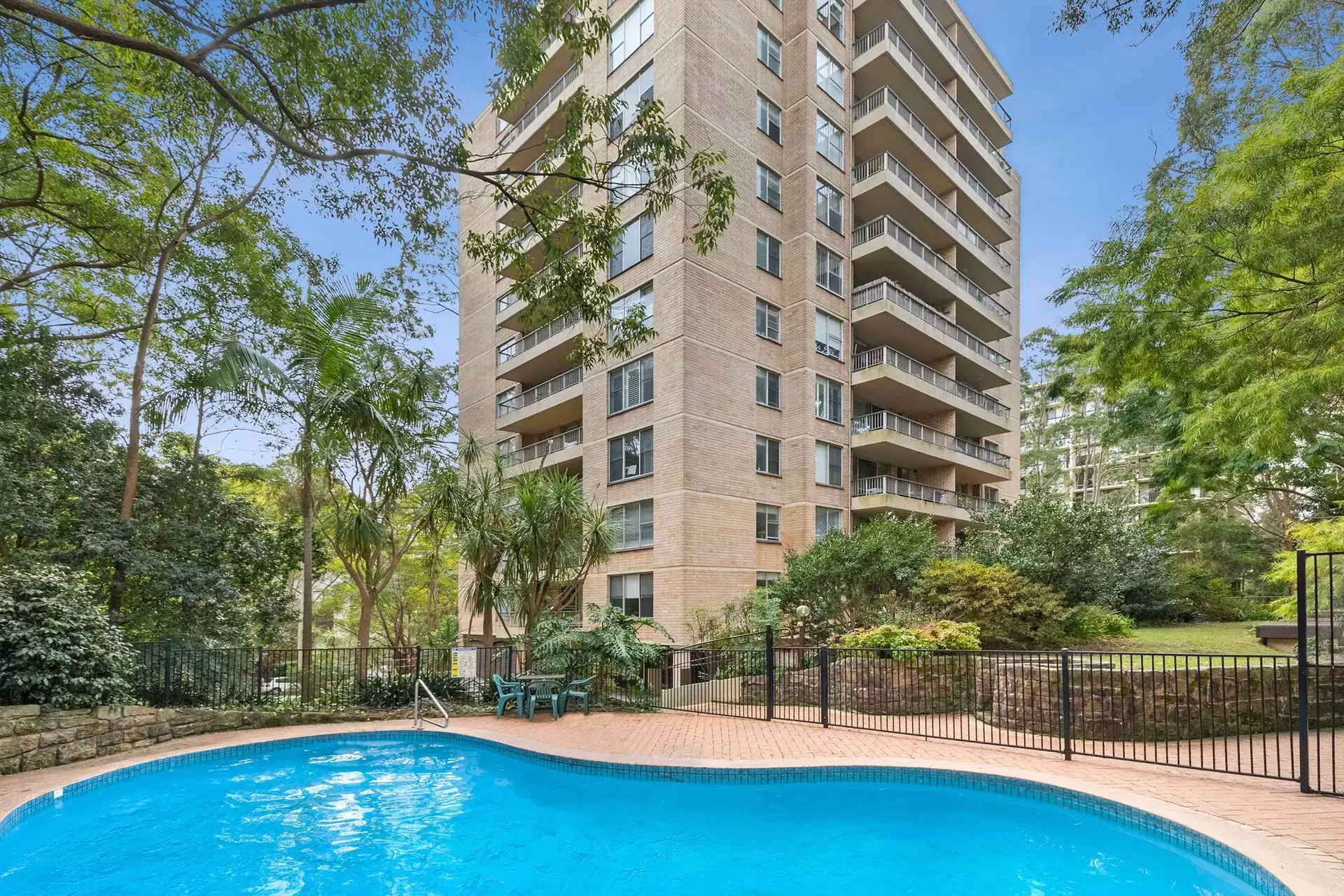 804/4 Francis Road, Artarmon Sold by Shead Property - image 1