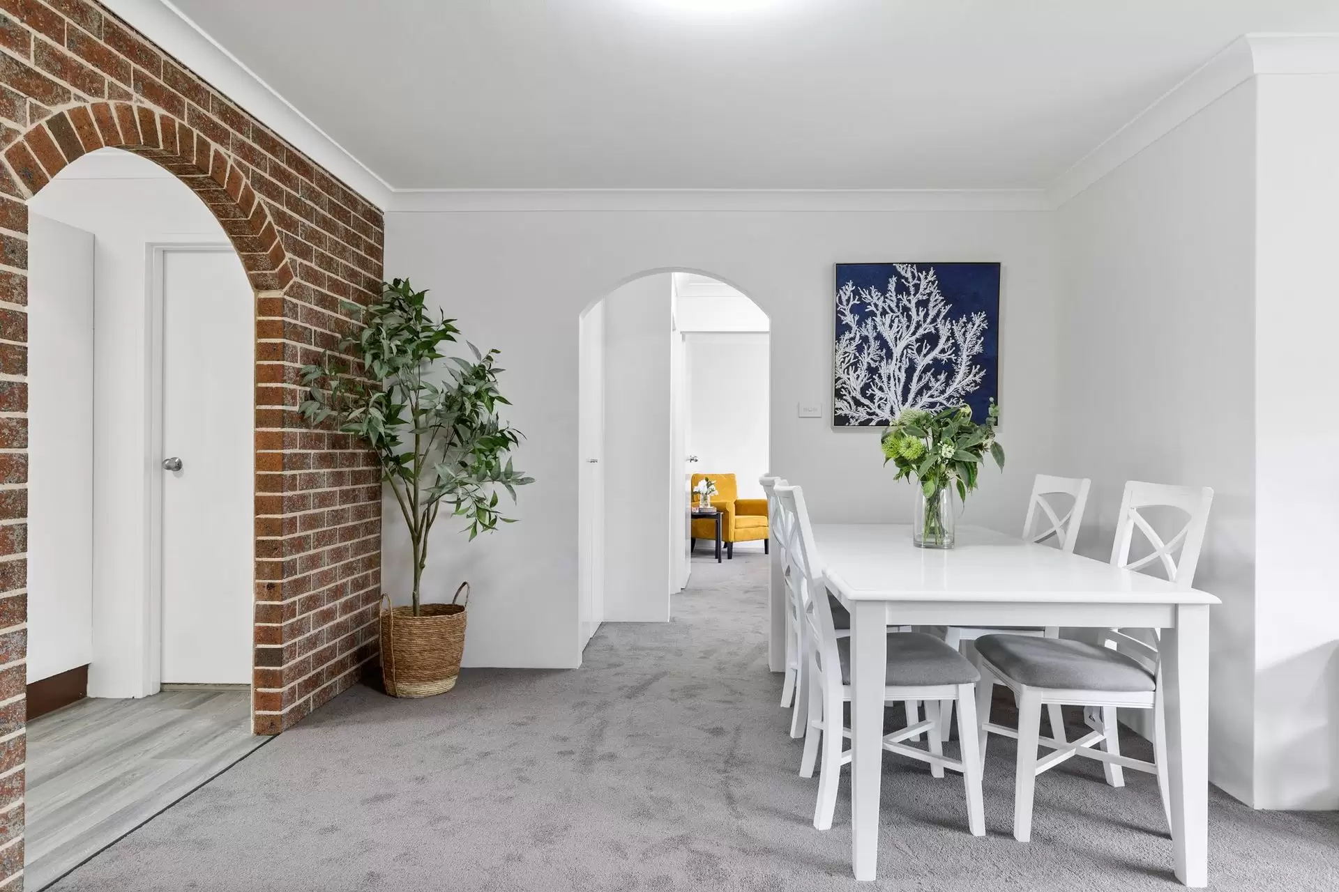16/17 Hampden Road, Artarmon Sold by Shead Property - image 1
