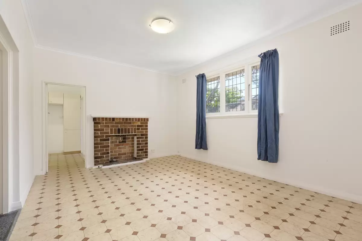 Roseville Leased by Shead Property - image 1