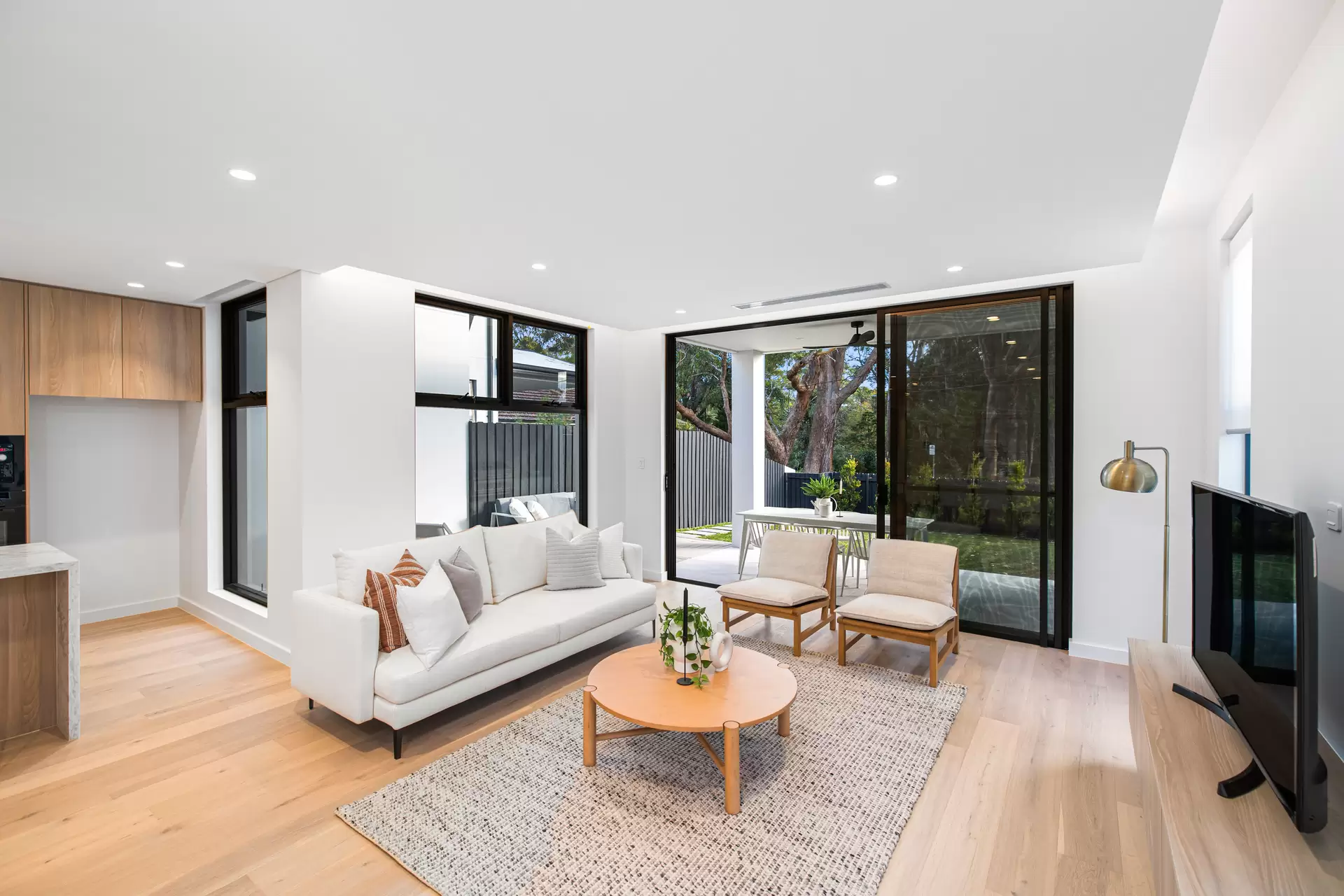8b Dulwich Road, Chatswood Sold by Shead Property - image 1