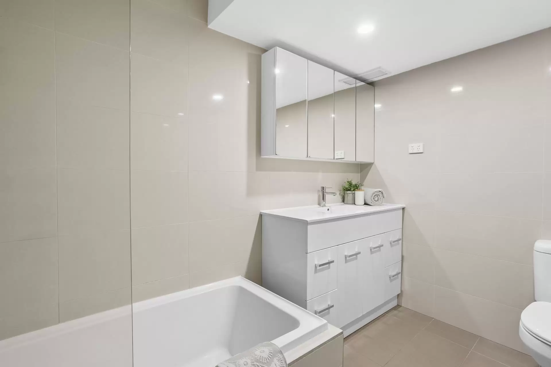 28/34 Archer Street, Chatswood Sold by Shead Property - image 1
