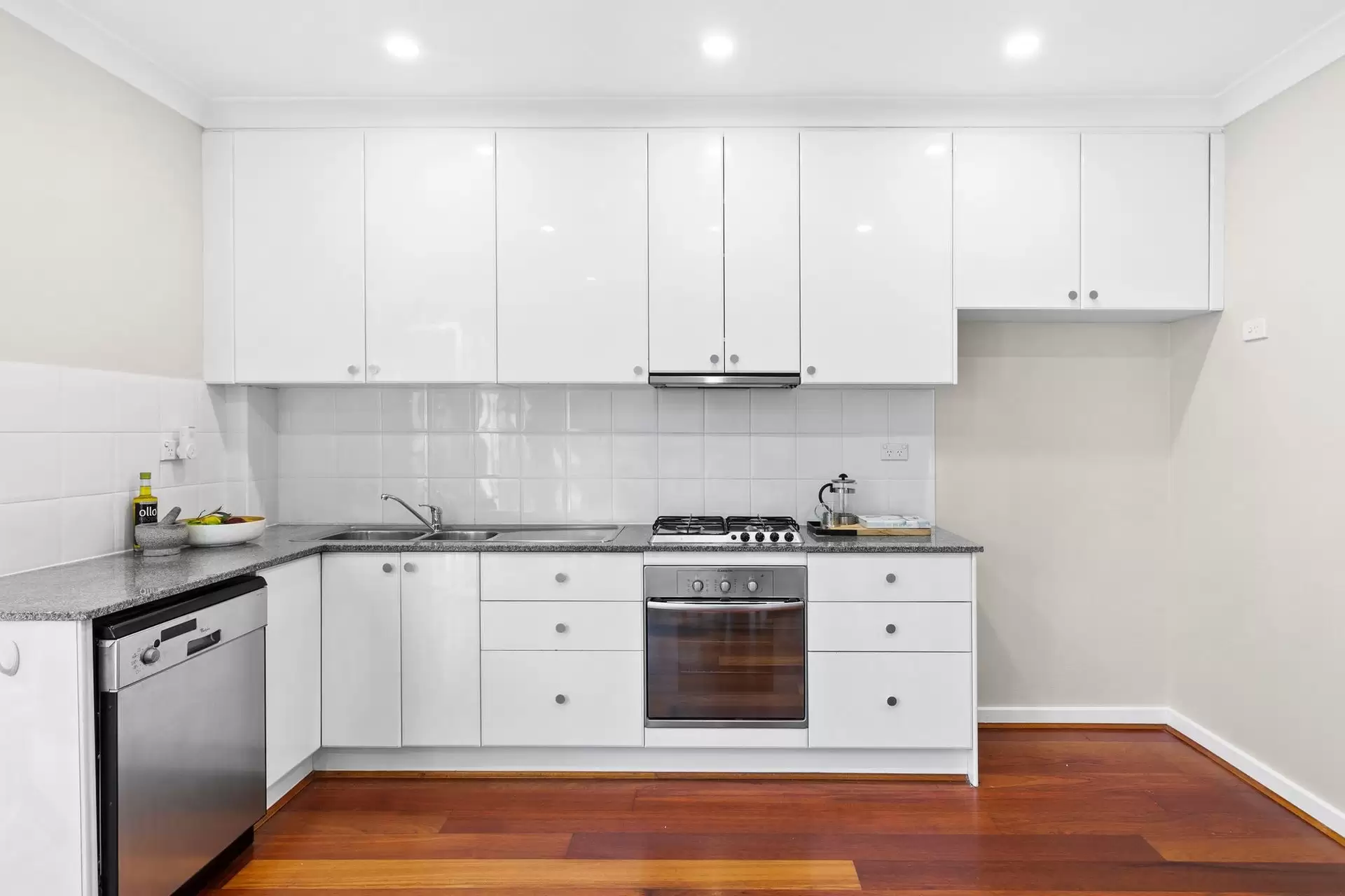 9/6 Gillott Way, St Ives Sold by Shead Property - image 1