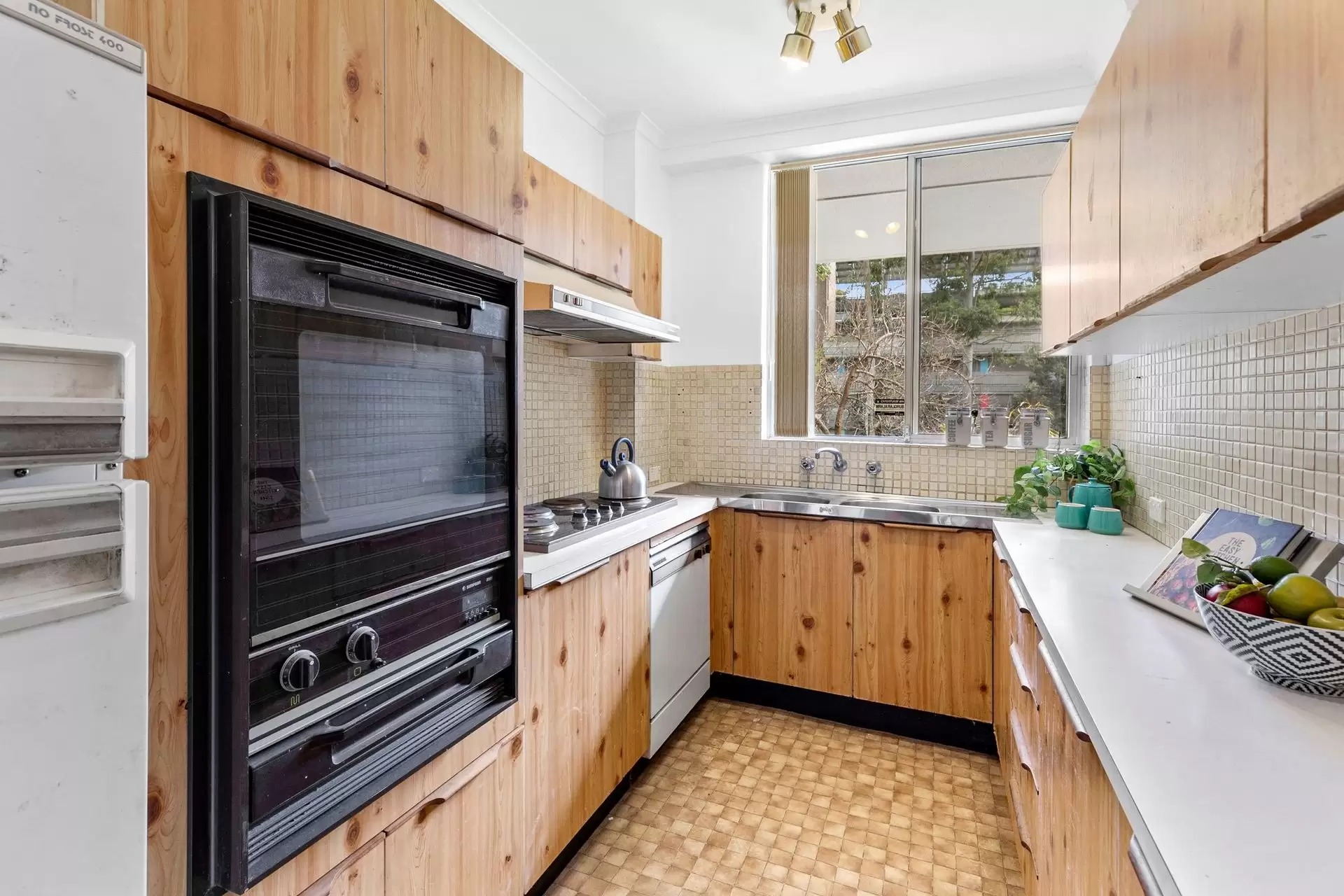 2/2 Parkside Lane, Chatswood Sold by Shead Property - image 1