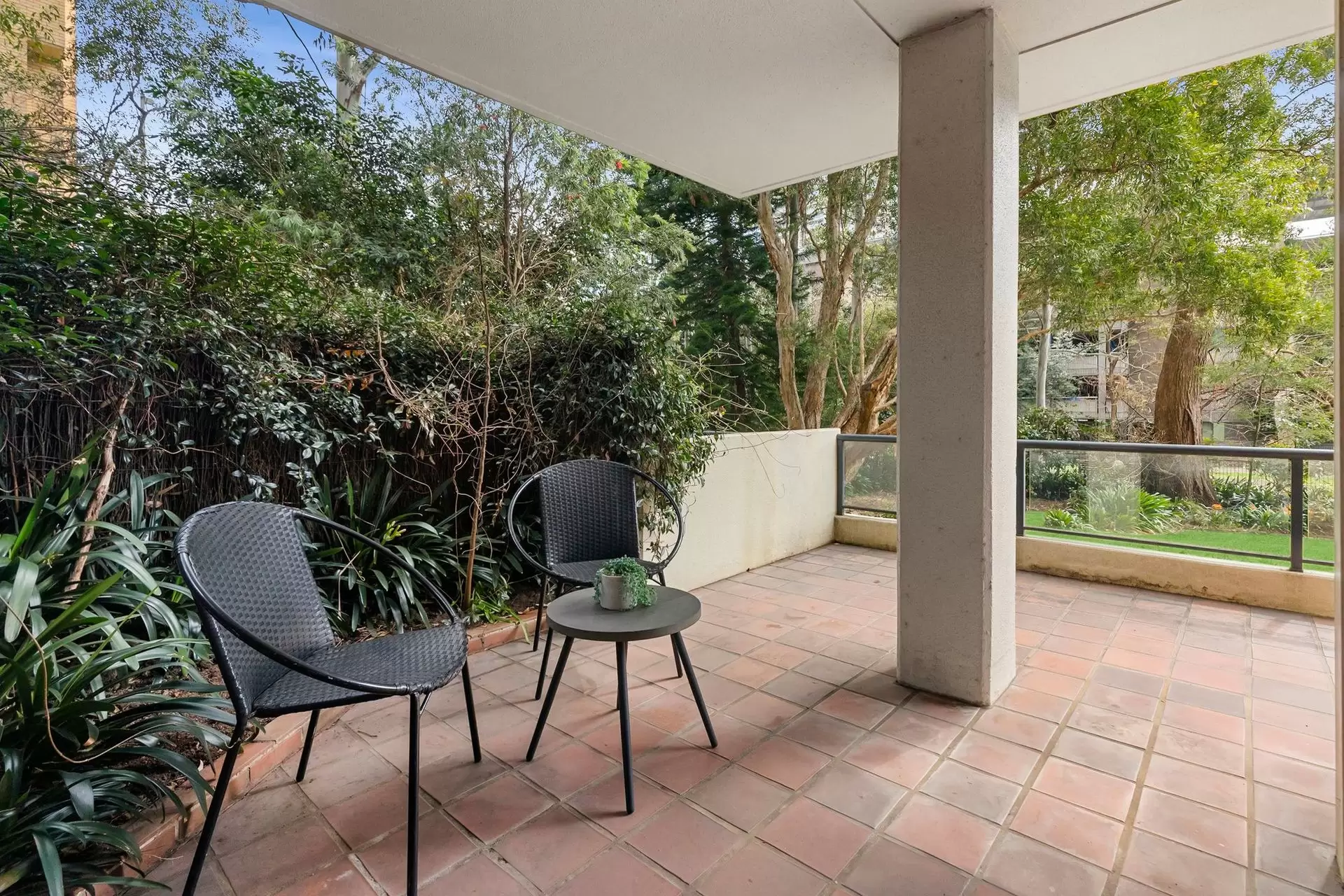 2/2 Parkside Lane, Chatswood Sold by Shead Property - image 1