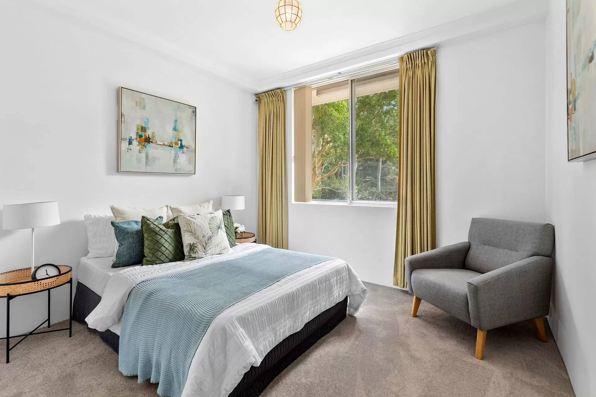 2/2 Parkside Lane, Chatswood Sold by Shead Property - image 1