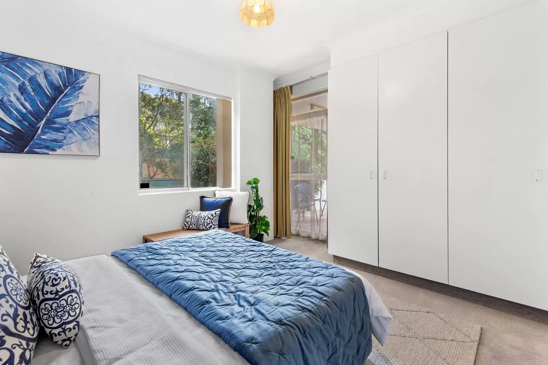2/2 Parkside Lane, Chatswood Sold by Shead Property - image 1