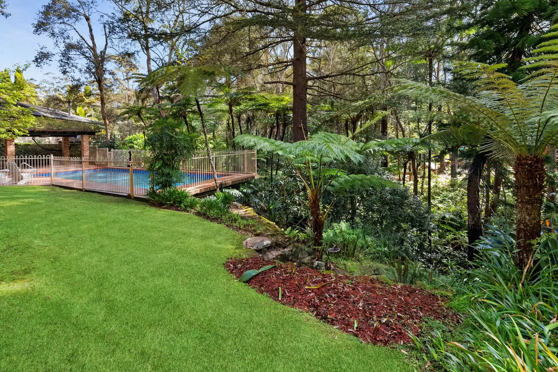 79 Lynbara Avenue, St Ives Sold by Shead Property - image 1