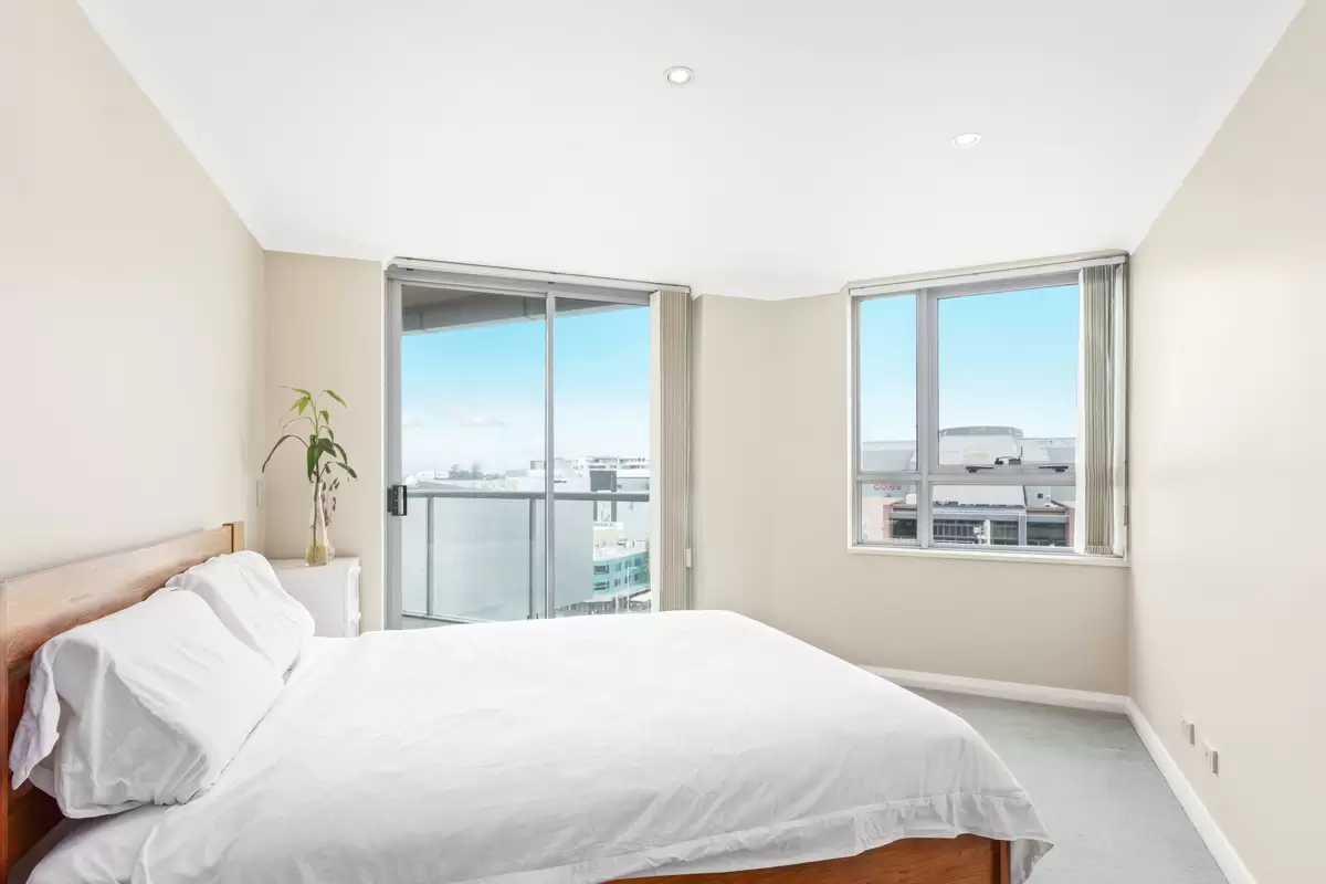 811/2B Help Street, Chatswood Sold by Shead Property - image 1