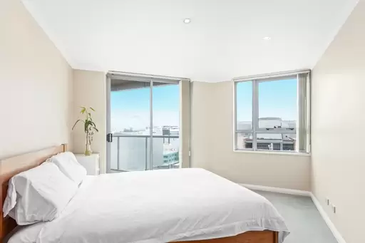 811/2B Help Street, Chatswood Sold by Shead Property