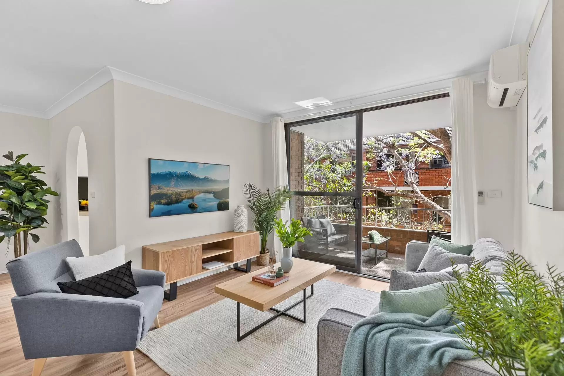 2/6 Benton Avenue, Artarmon Sold by Shead Property - image 1