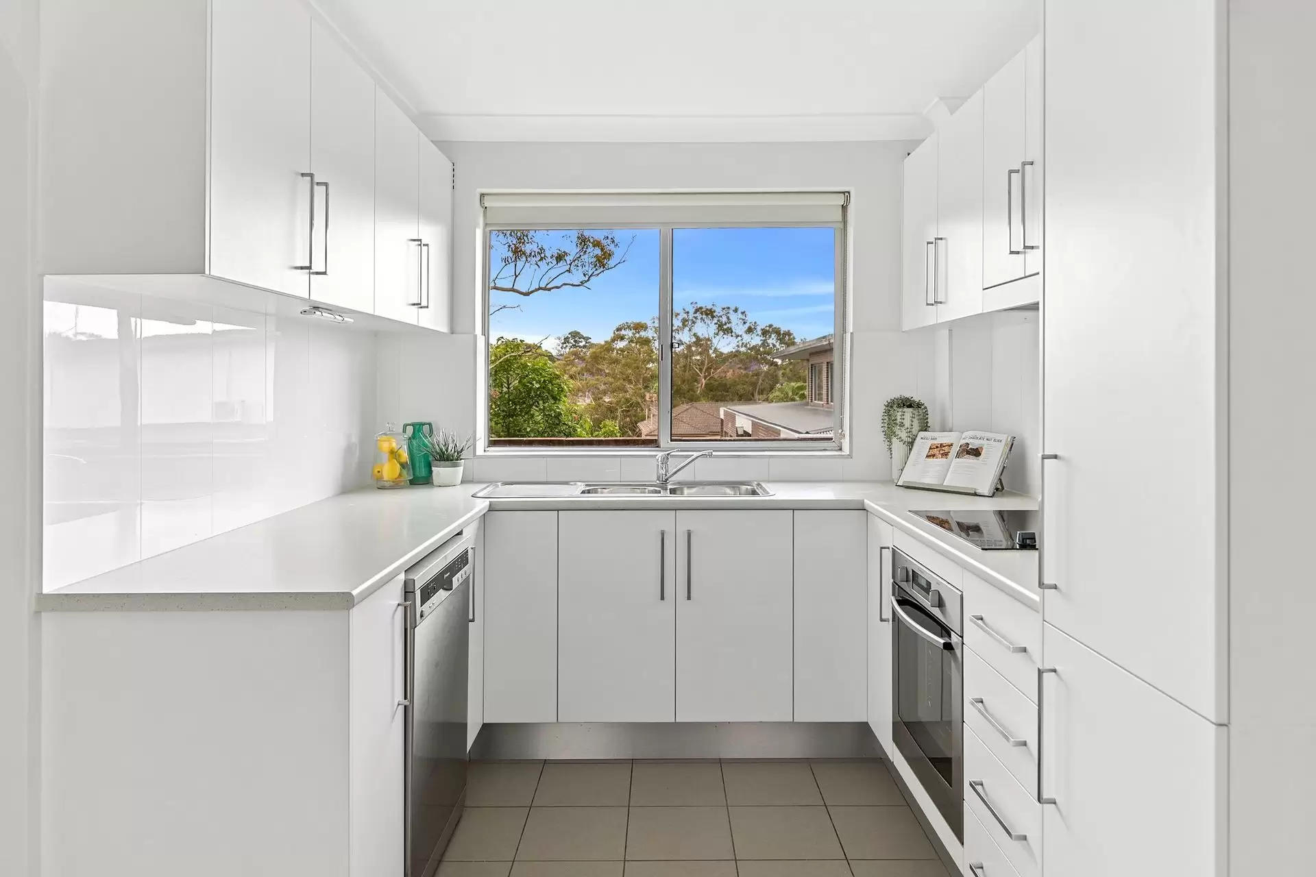 11/1 Robert Street, Artarmon Sold by Shead Property - image 1
