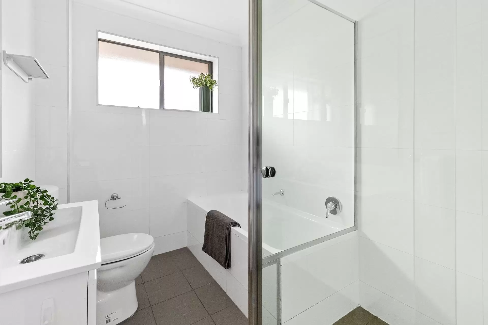 11/1 Robert Street, Artarmon Sold by Shead Property - image 1