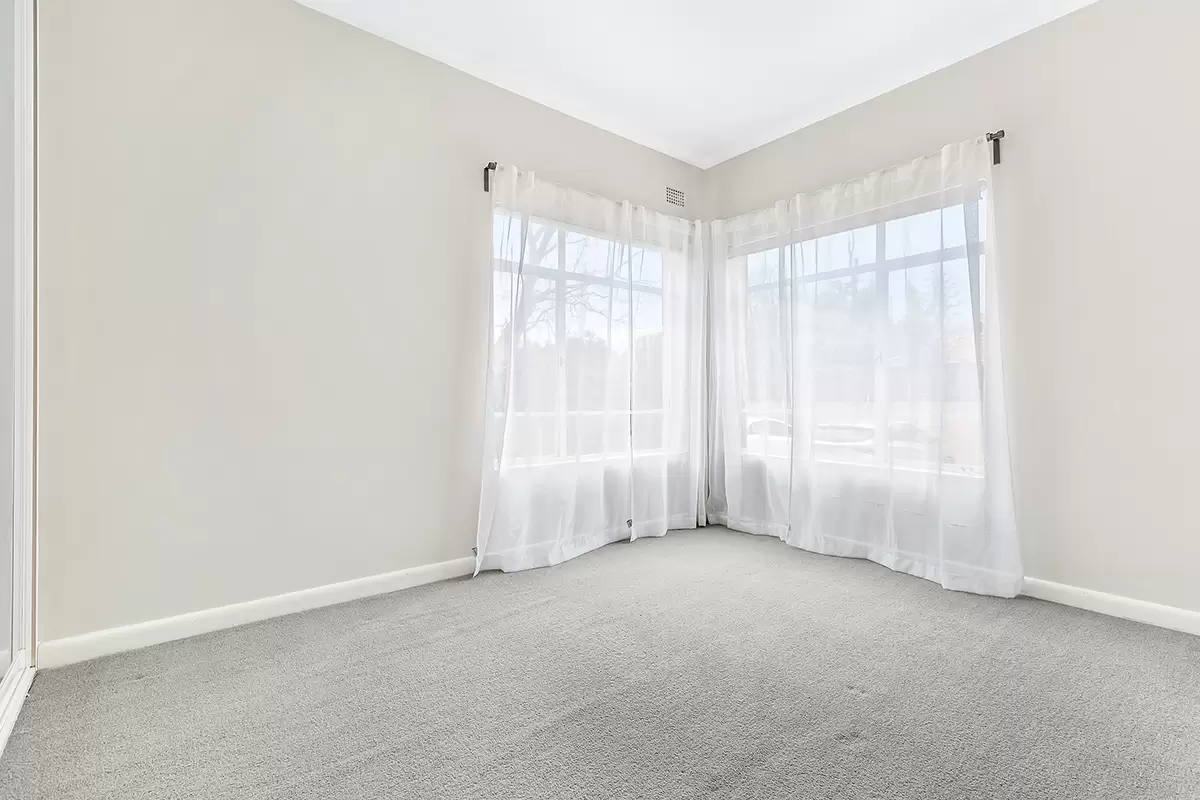 Willoughby Leased by Shead Property - image 1