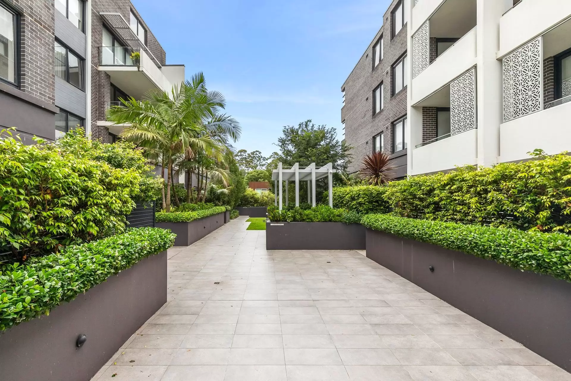 B730/2 Livingstone Avenue, Pymble Sold by Shead Property - image 1