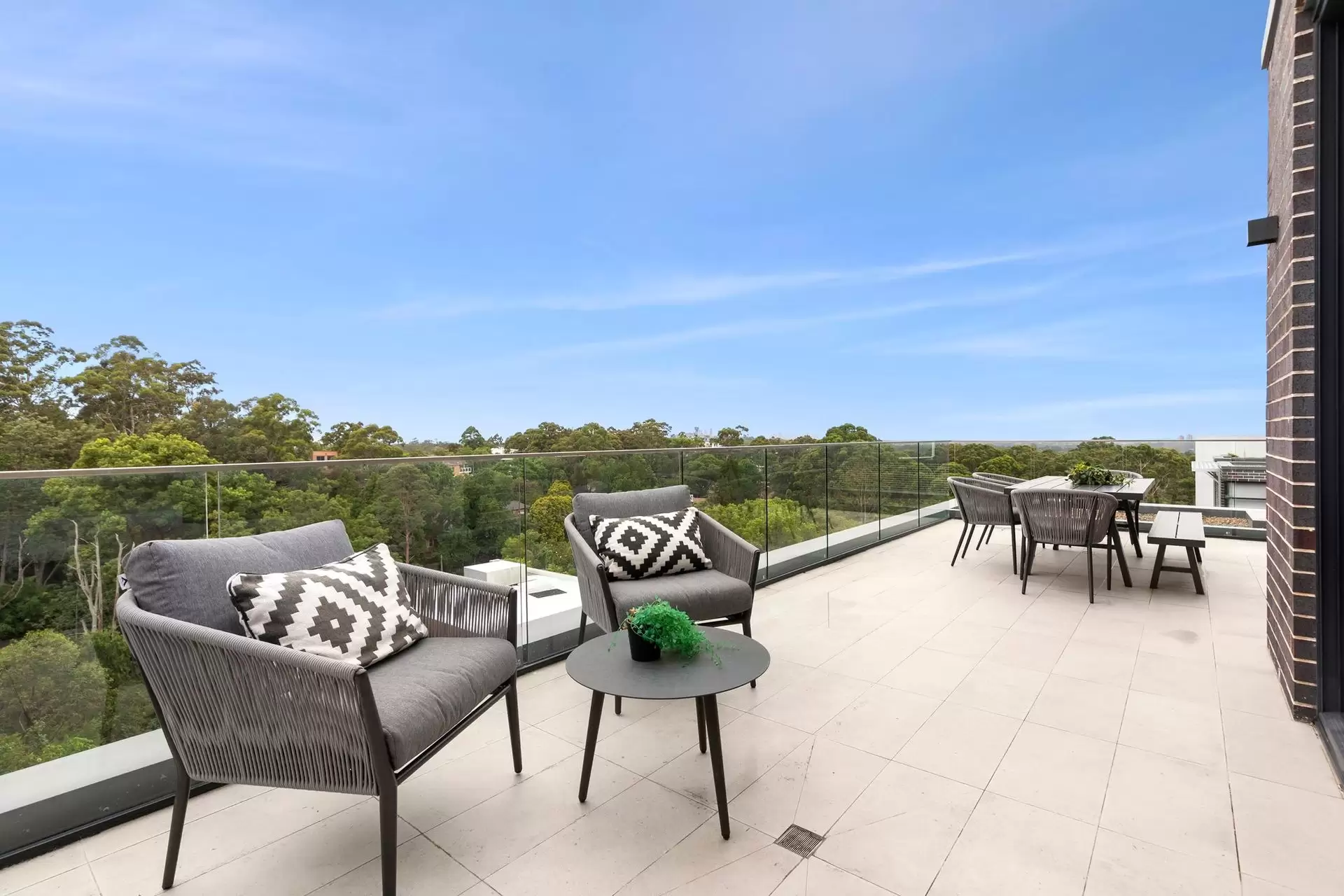 B730/2 Livingstone Avenue, Pymble Sold by Shead Property - image 1