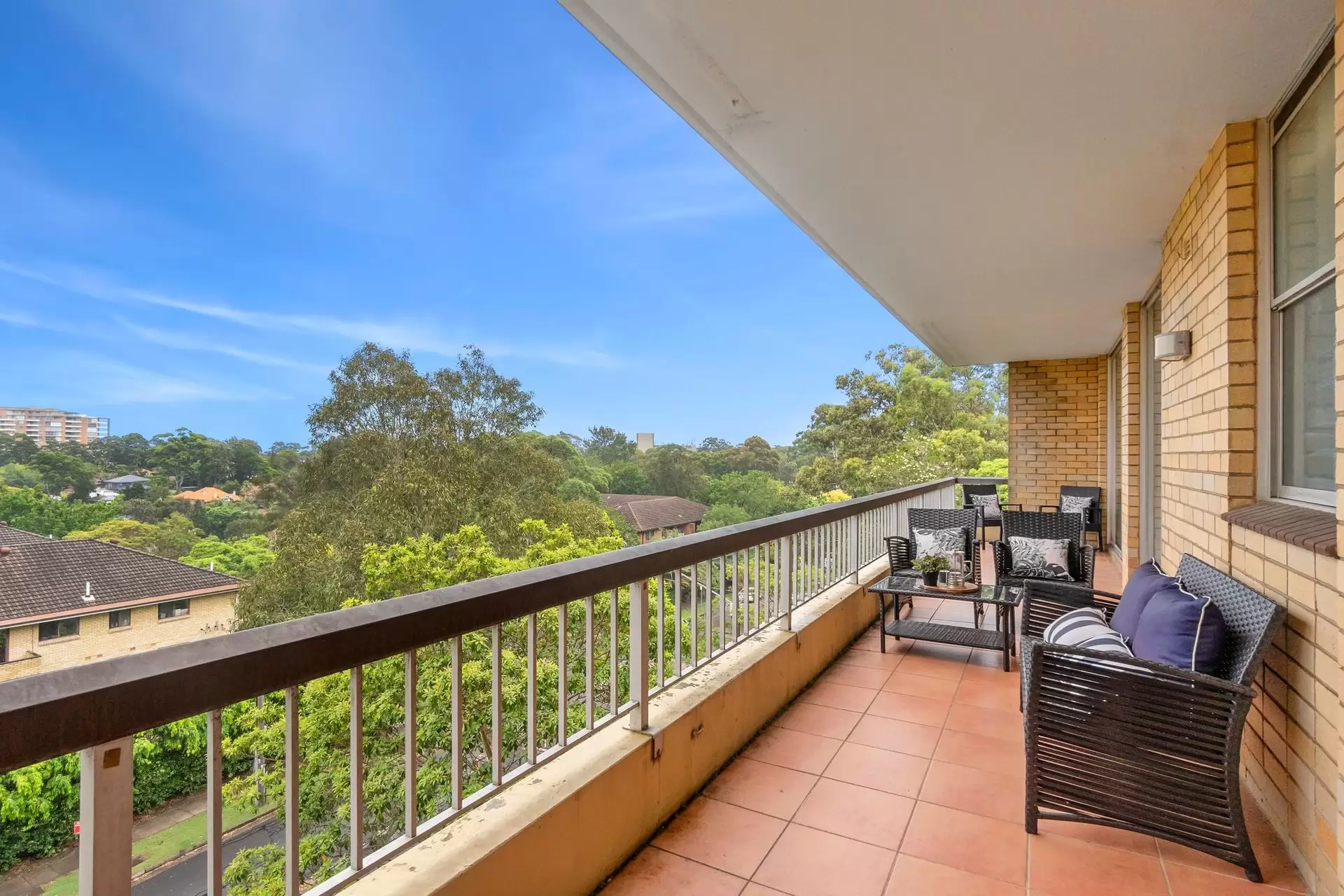 602/8 Broughton Road, Artarmon Sold by Shead Property - image 1