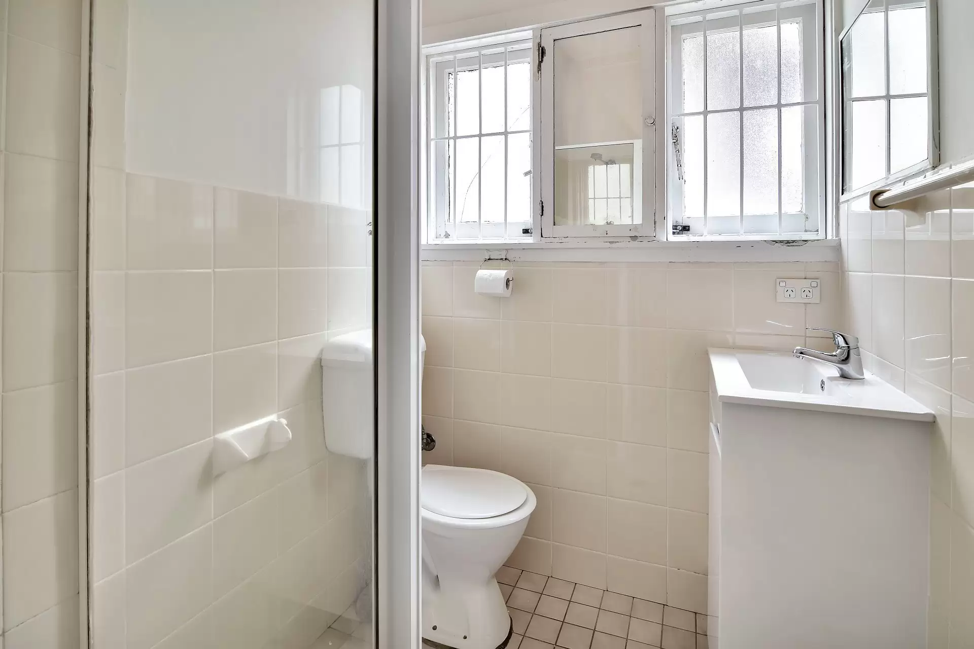 Willoughby Leased by Shead Property - image 1
