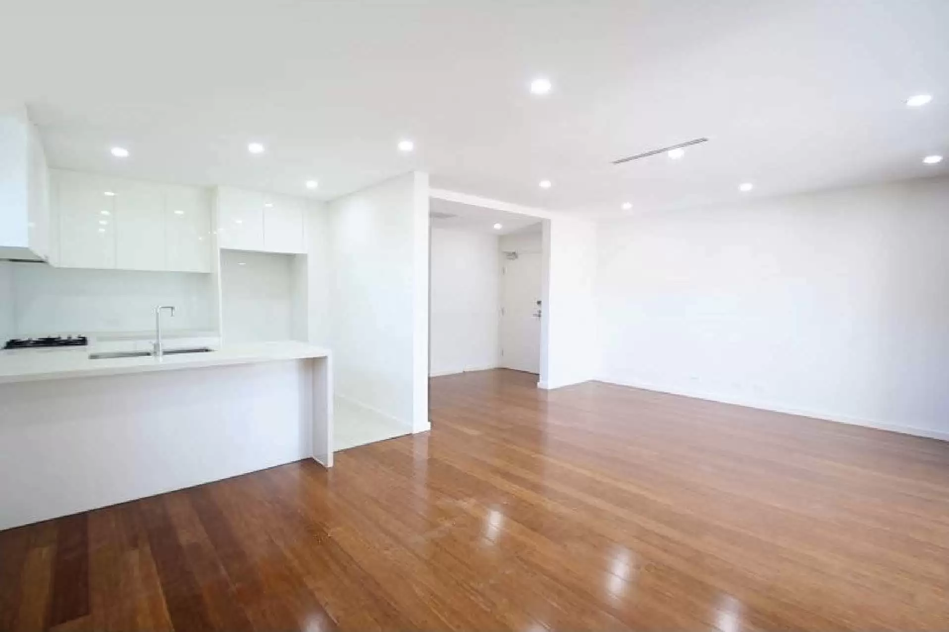 Roseville Leased by Shead Property - image 1