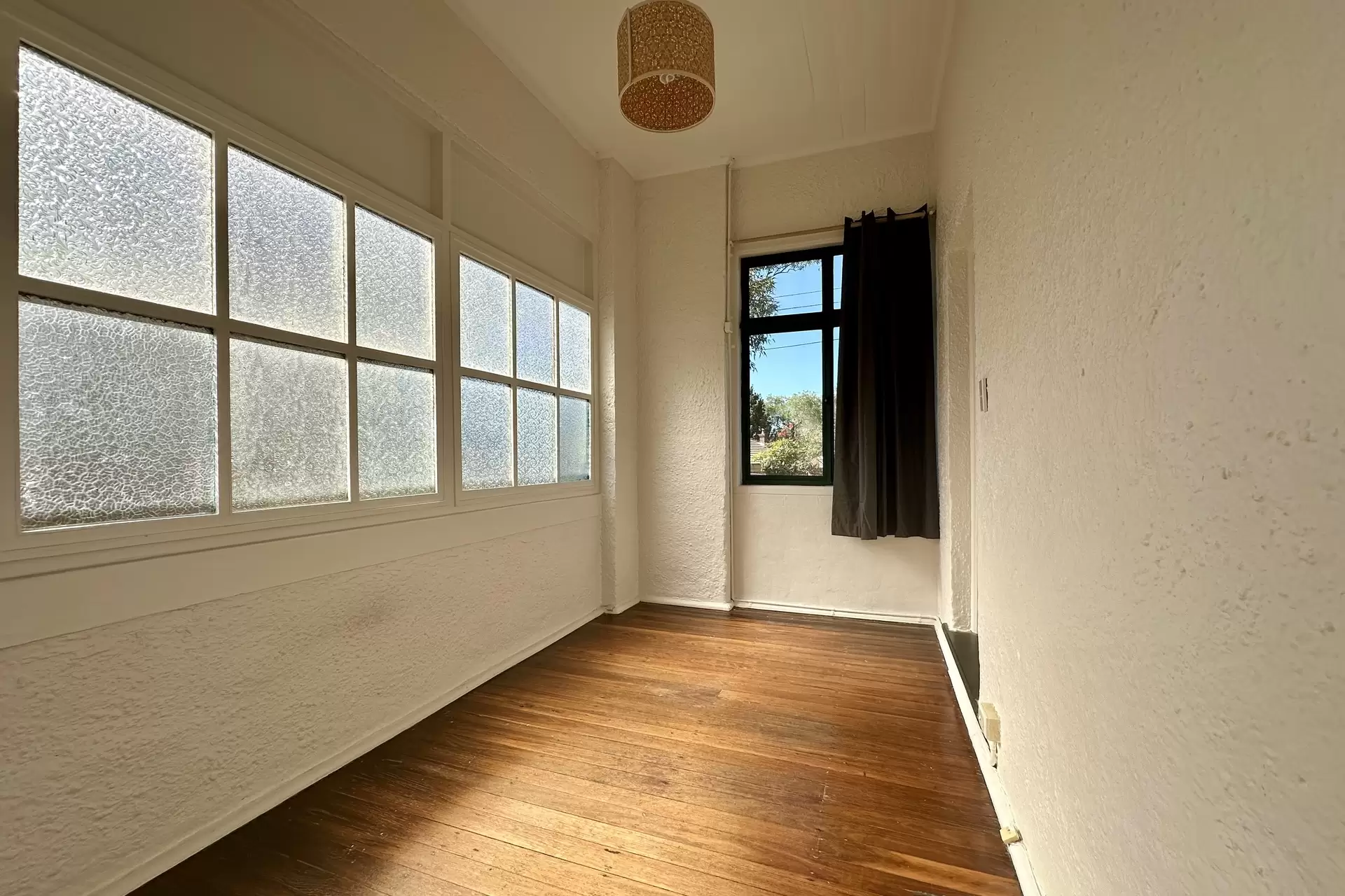 Willoughby Leased by Shead Property - image 1