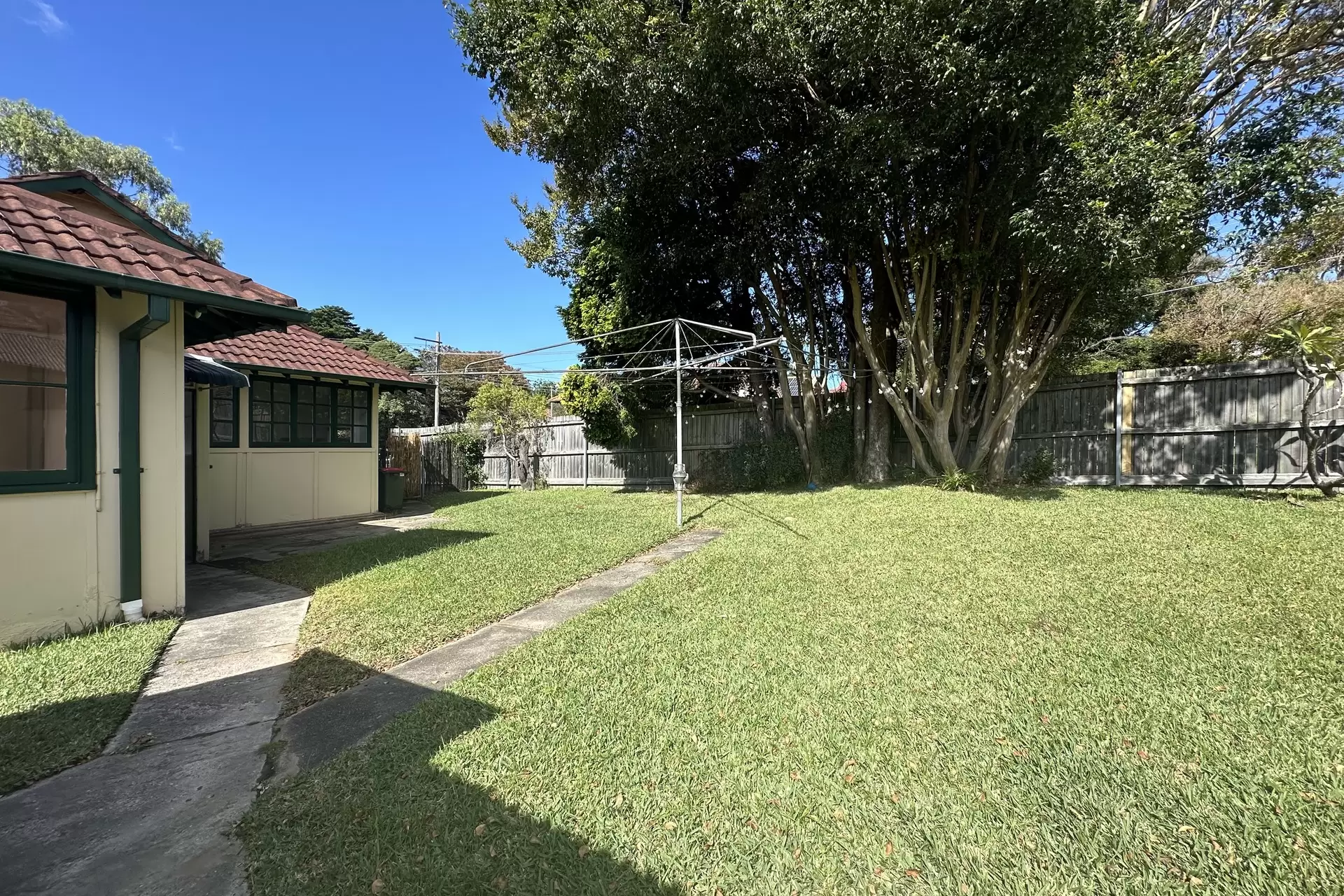 Willoughby Leased by Shead Property - image 1