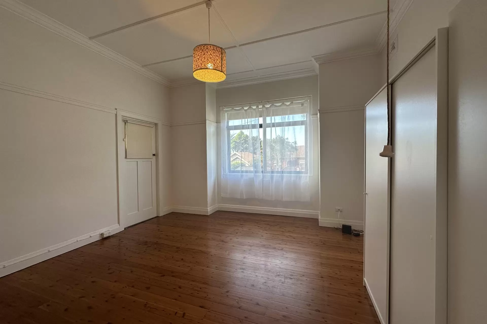 Willoughby Leased by Shead Property - image 1