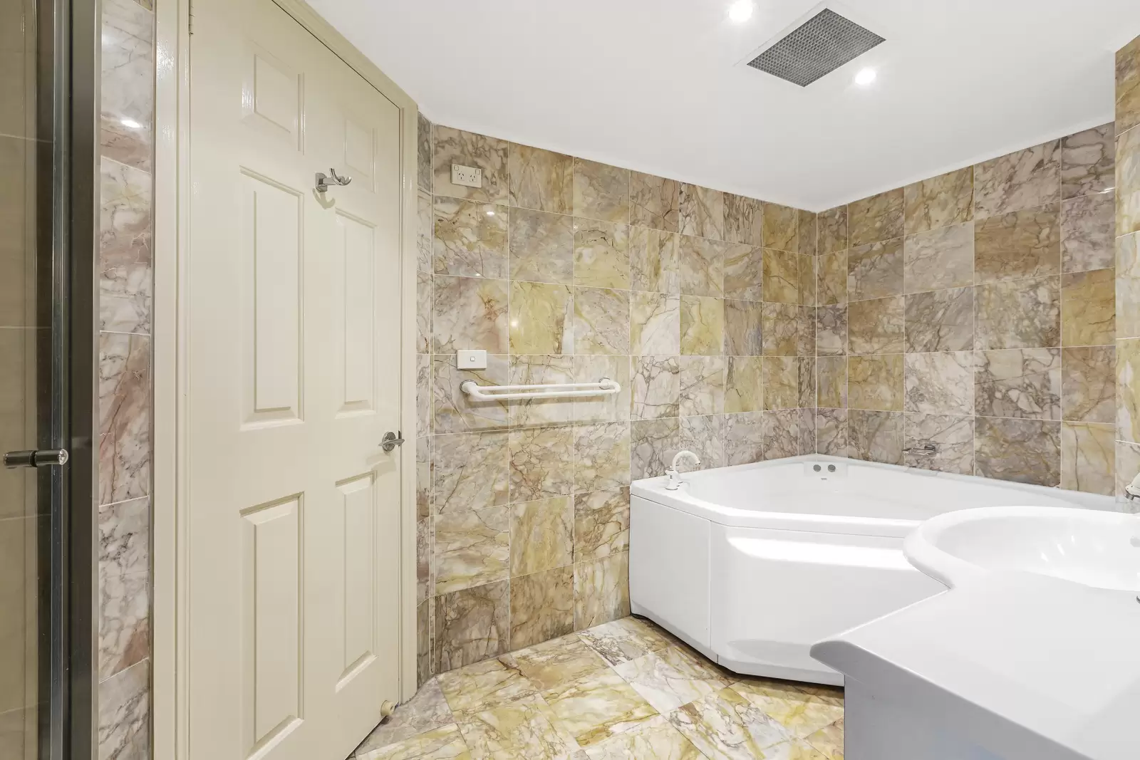 Artarmon Leased by Shead Property - image 1