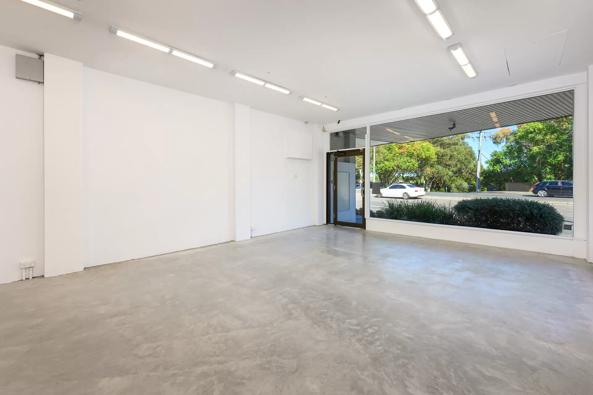 Roseville Chase Leased by Shead Property - image 1