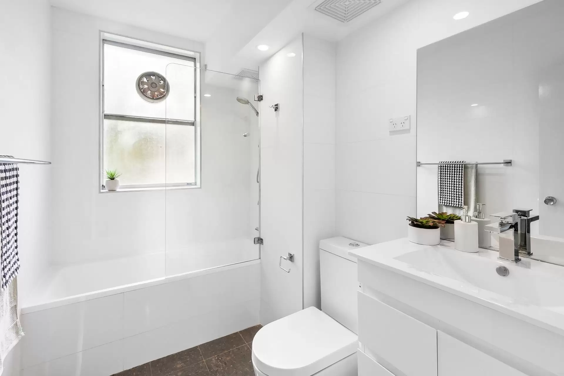 5/54 Landers Road, Lane Cove Sold by Shead Property - image 1