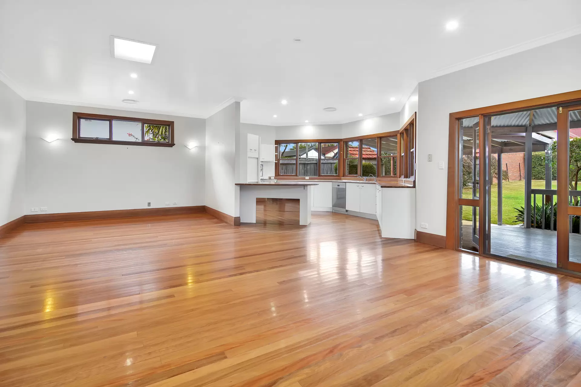 Willoughby Leased by Shead Property - image 1