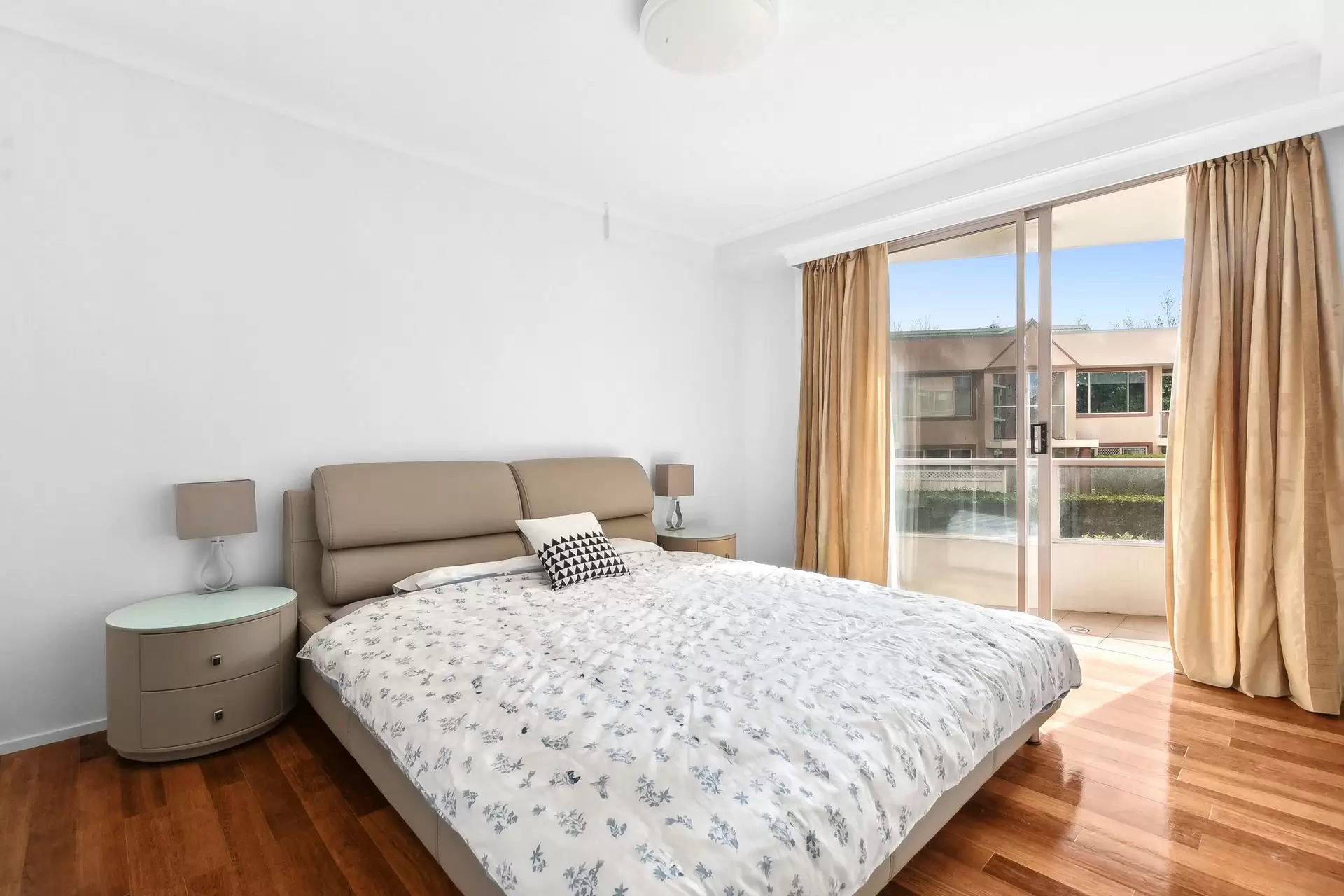 26/421 Pacific Highway, Artarmon Sold by Shead Property - image 1