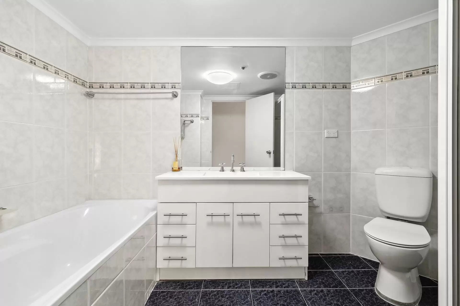 26/421 Pacific Highway, Artarmon Sold by Shead Property - image 1