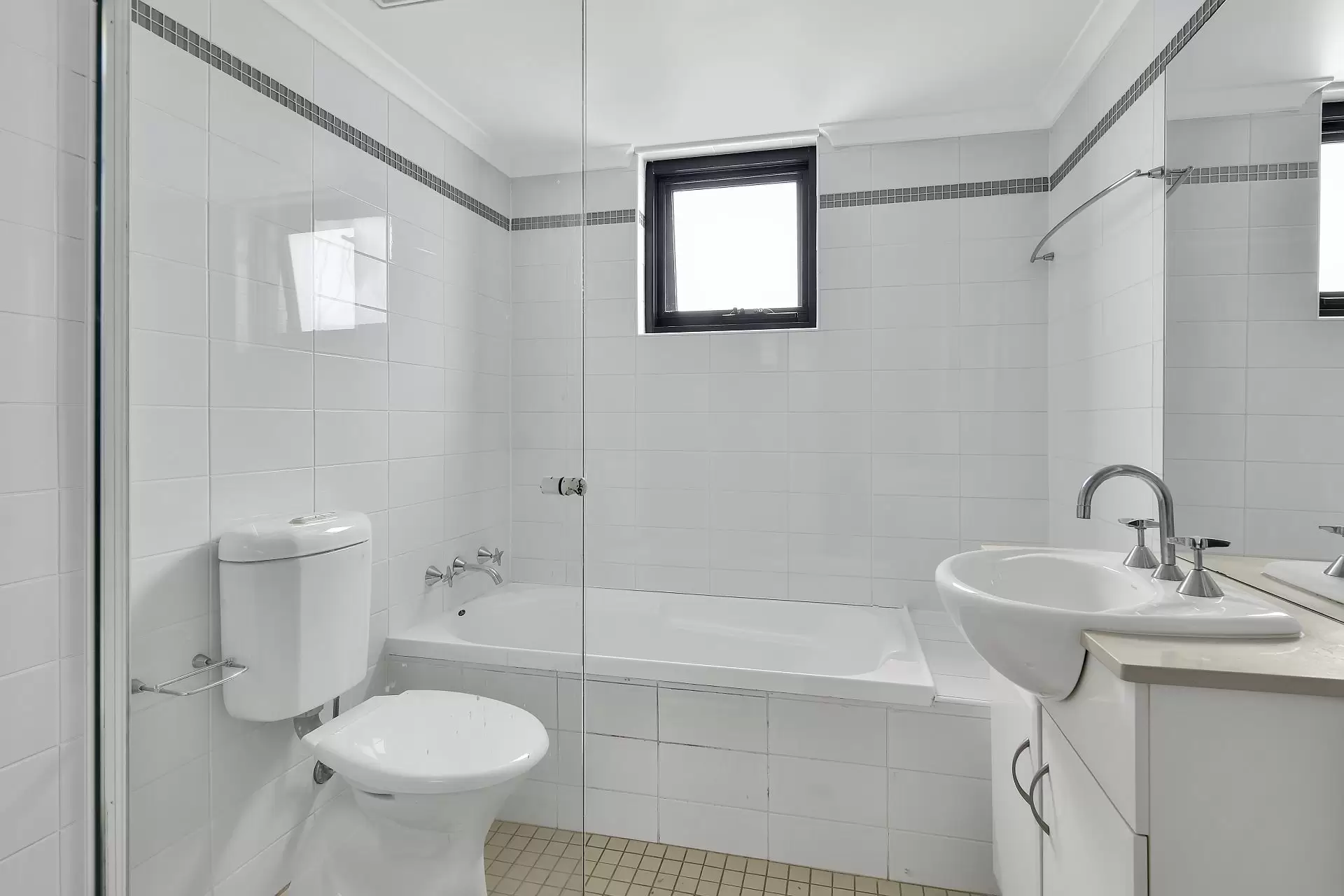 Hunters Hill Leased by Shead Property - image 1
