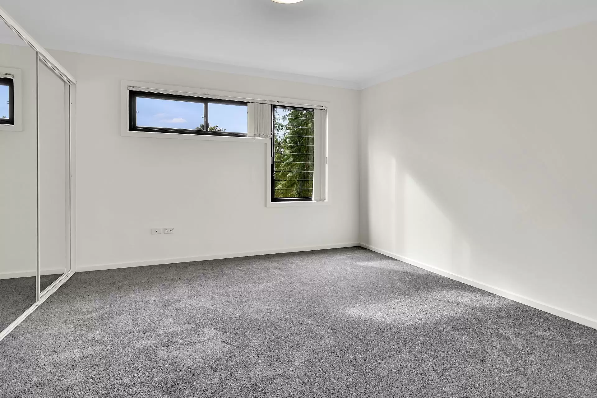 Hunters Hill Leased by Shead Property - image 1