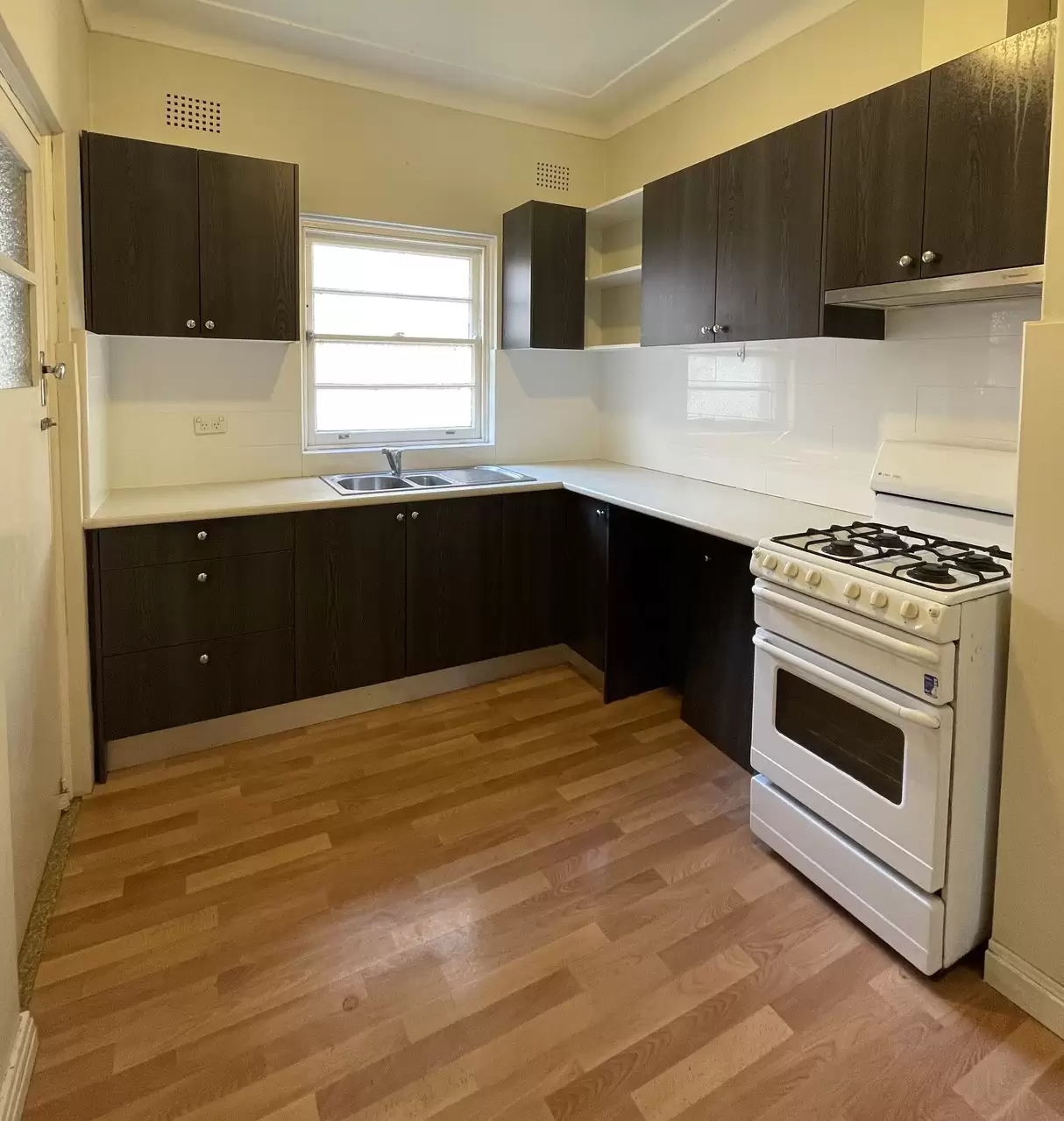 Chatswood Leased by Shead Property - image 1