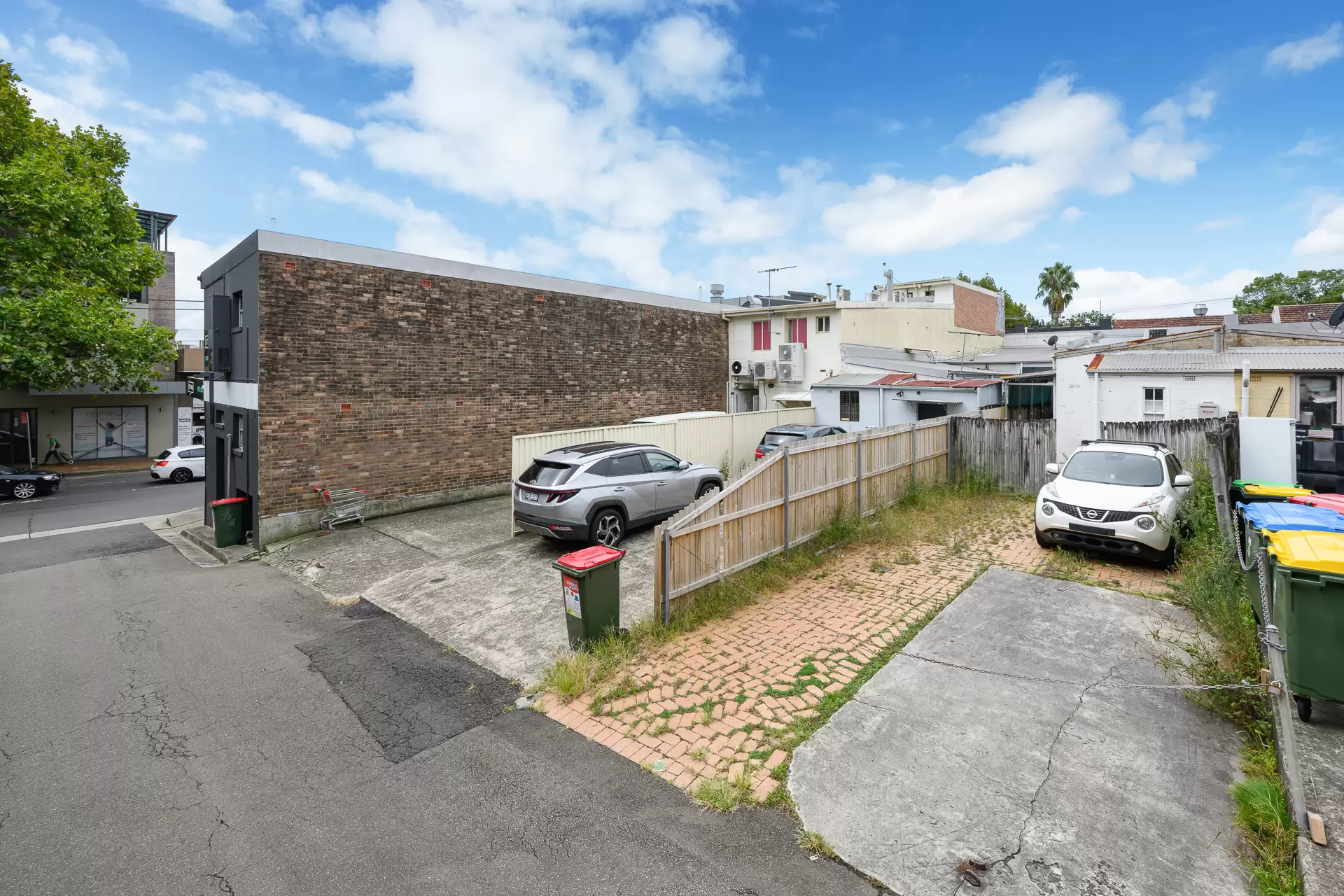 Willoughby Leased by Shead Property - image 1