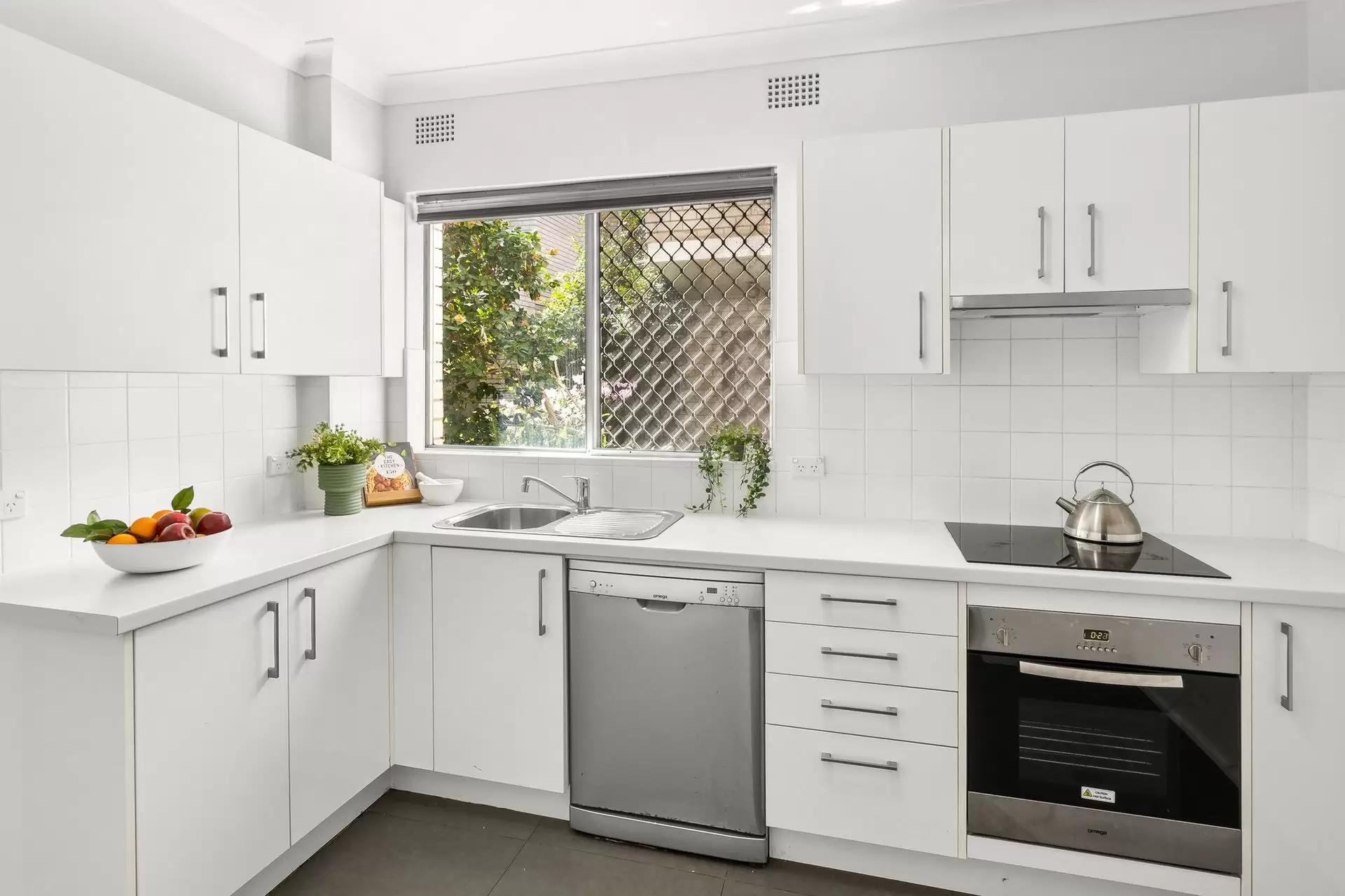5/2 McMillan Road, Artarmon Sold by Shead Property - image 1